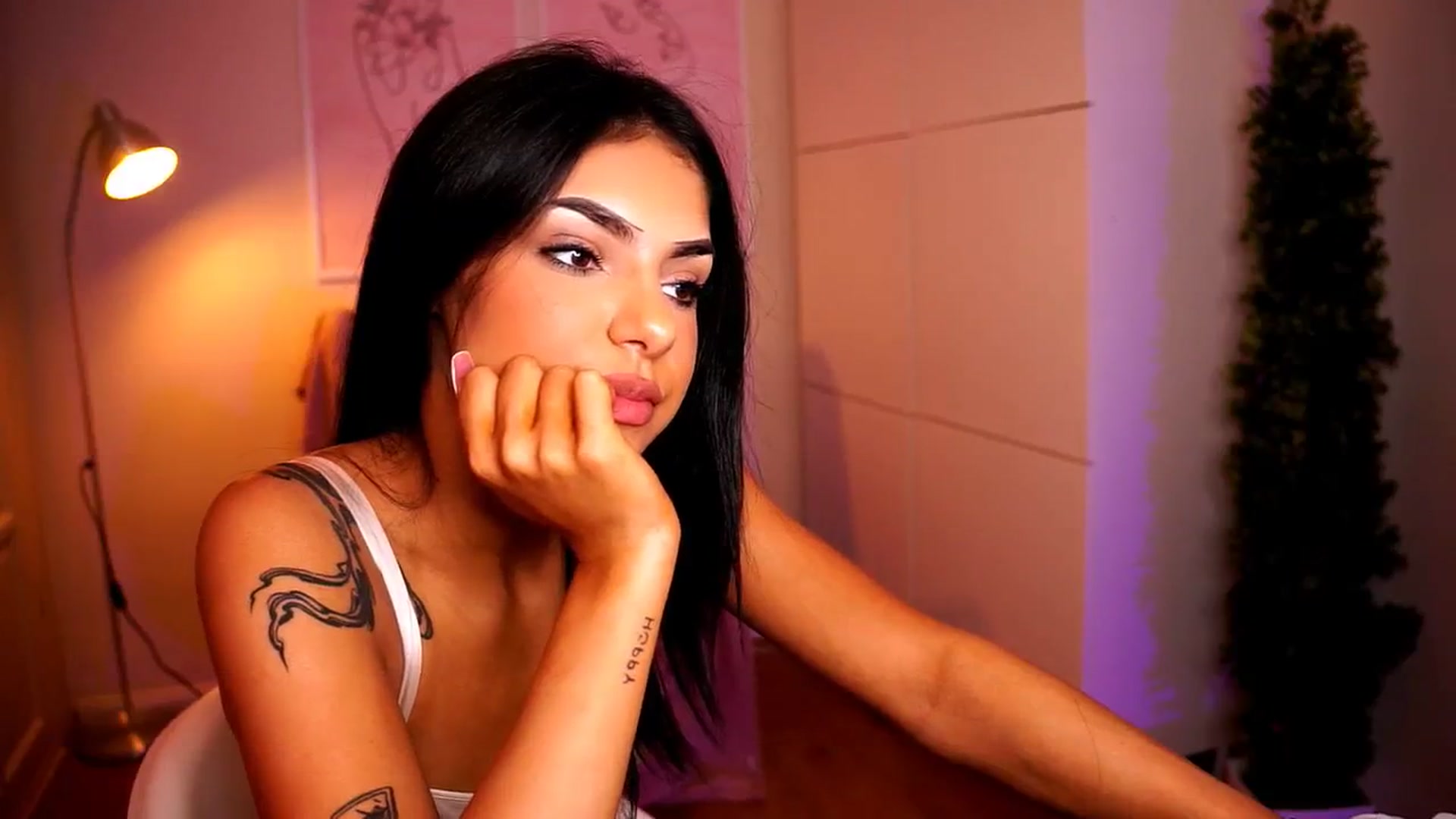 Gallery image thumbnail from Playfuljust18's myfreecams stream on, 06/03/2024, 15:01 image 12 of 20
