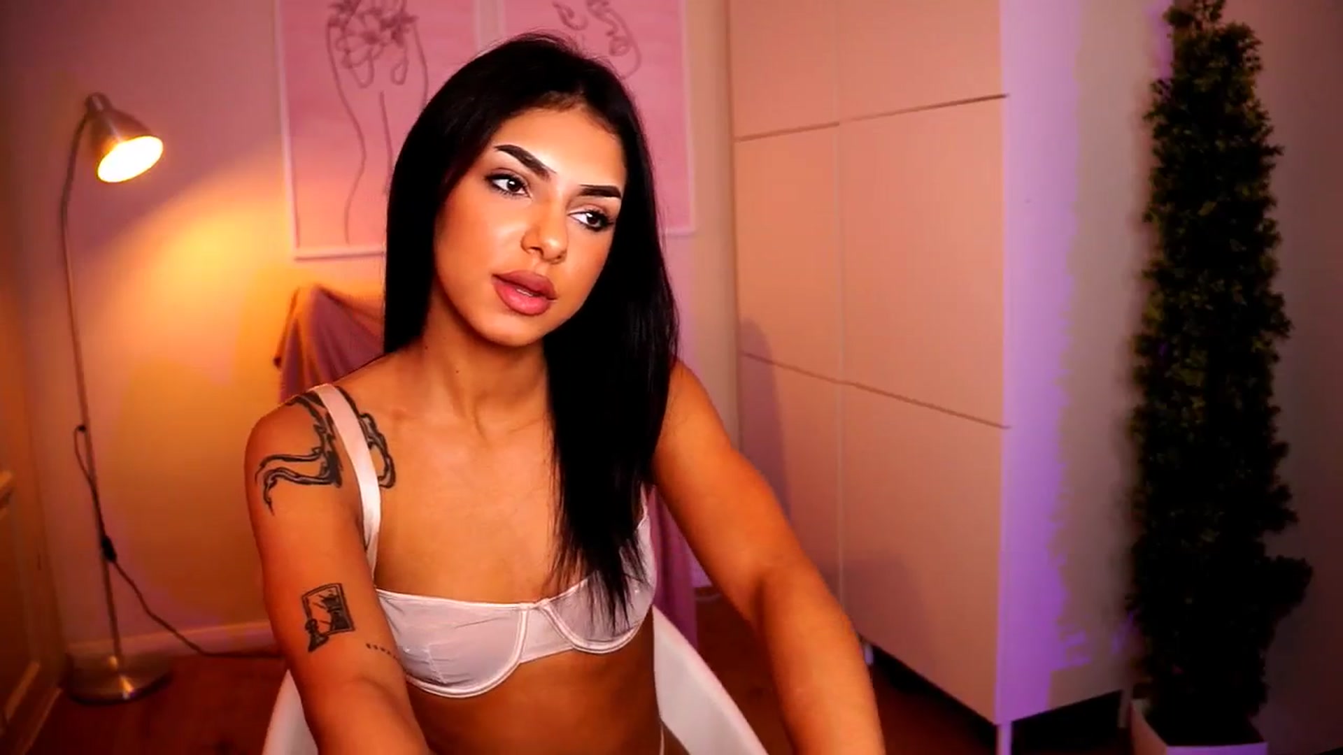 Gallery image thumbnail from Playfuljust18's myfreecams stream on, 06/03/2024, 15:01 image 18 of 20
