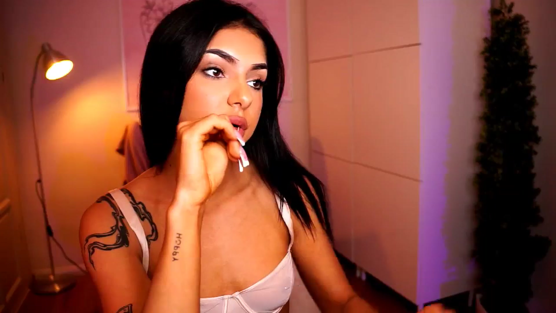 Gallery image thumbnail from Playfuljust18's myfreecams stream on, 06/03/2024, 16:19 image 9 of 20