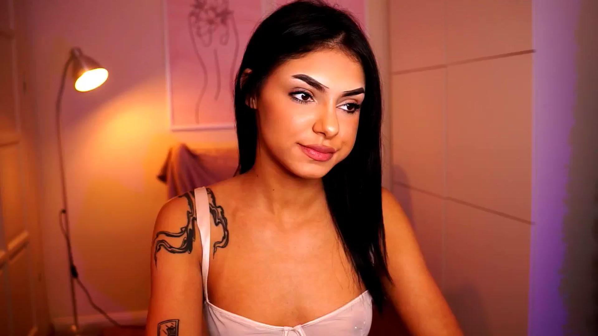 Gallery image thumbnail from Playfuljust18's myfreecams stream on, 06/03/2024, 16:19 image 13 of 20