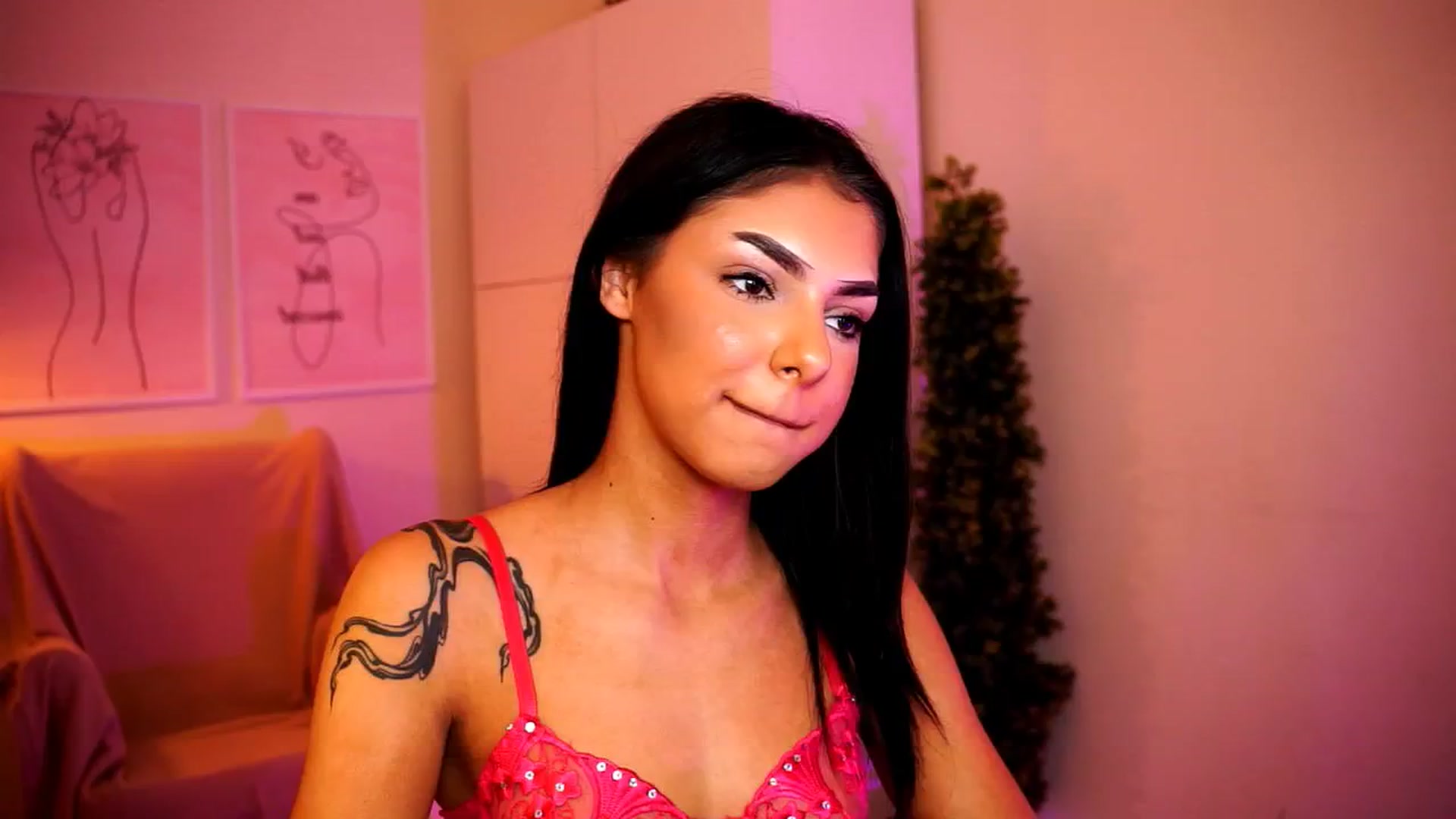 Gallery image thumbnail from Playfuljust18's myfreecams stream on, 06/06/2024, 17:02 image 14 of 20