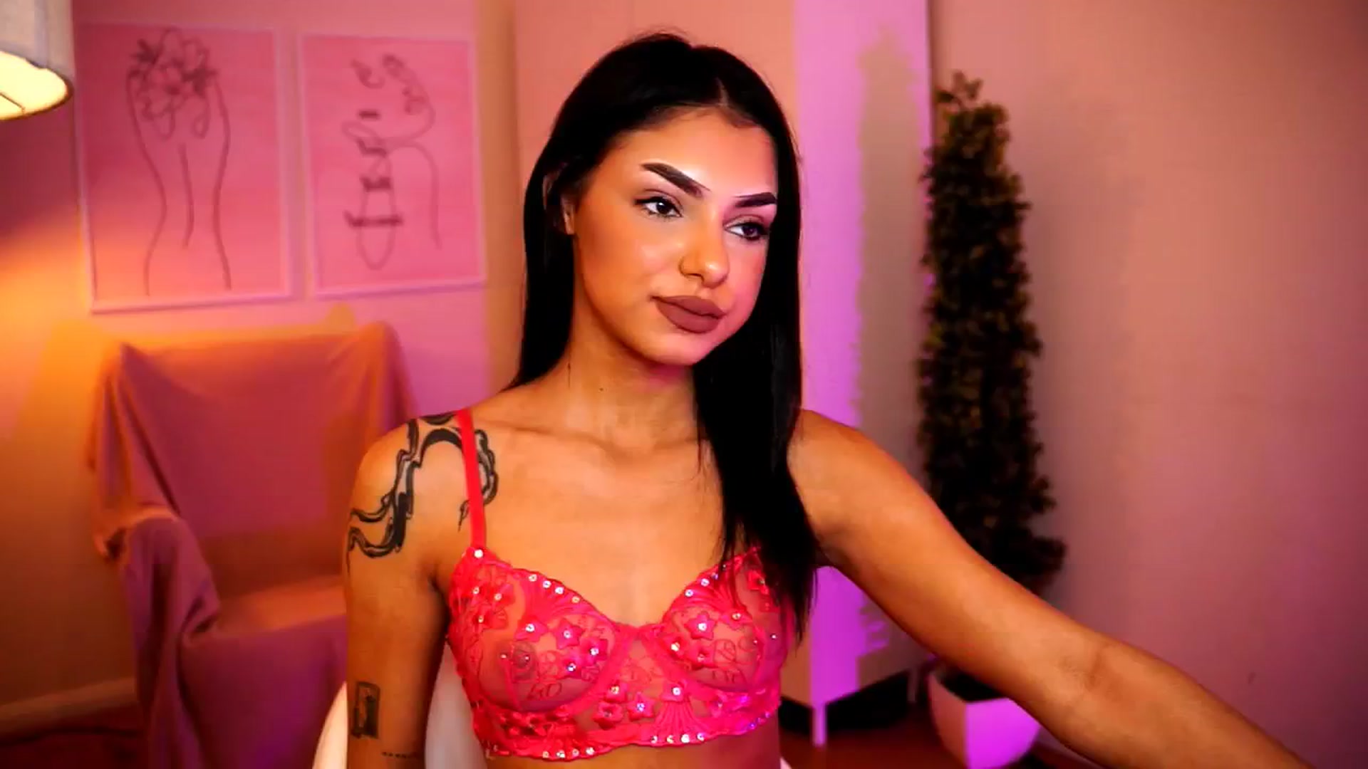 Gallery image thumbnail from Playfuljust18's myfreecams stream on, 06/06/2024, 17:02 image 1 of 20