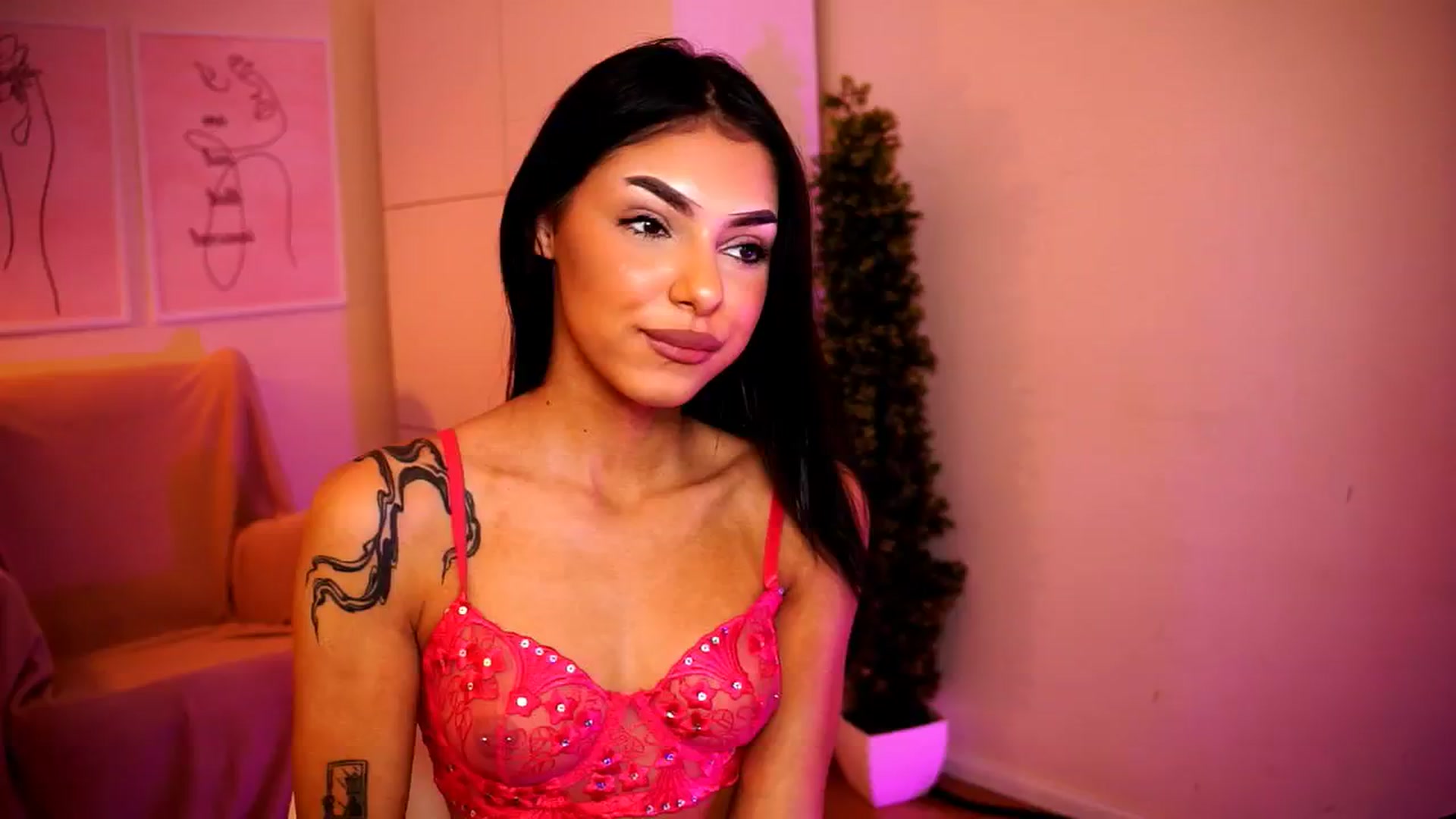 Gallery image thumbnail from Playfuljust18's myfreecams stream on, 06/06/2024, 18:36 image 13 of 20