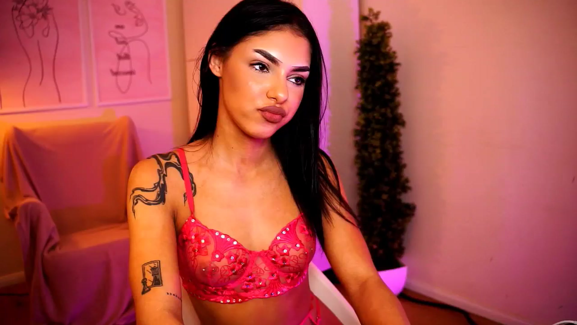 Gallery image thumbnail from Playfuljust18's myfreecams stream on, 06/06/2024, 21:00 image 10 of 20