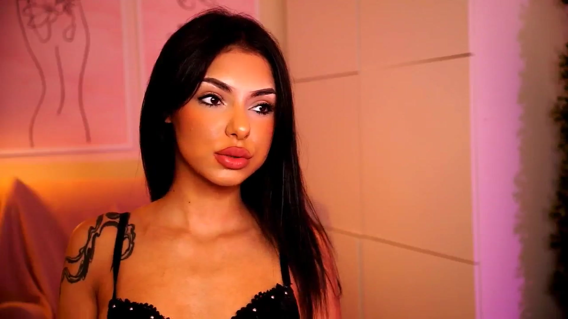 Gallery image thumbnail from Playfuljust18's myfreecams stream on, 06/15/2024, 13:53 image 13 of 20