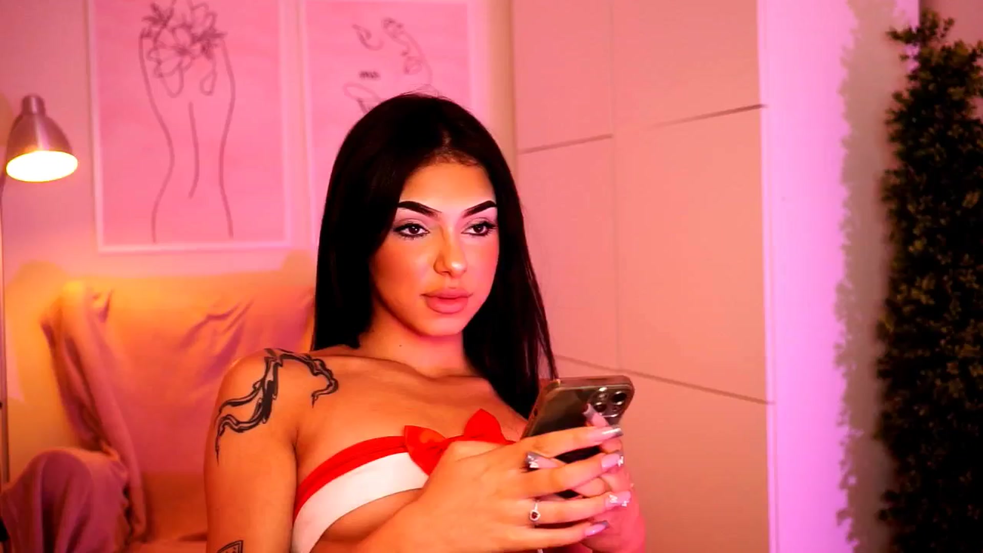 Gallery image thumbnail from Playfuljust18's myfreecams stream on, 07/05/2024, 18:15 image 13 of 20