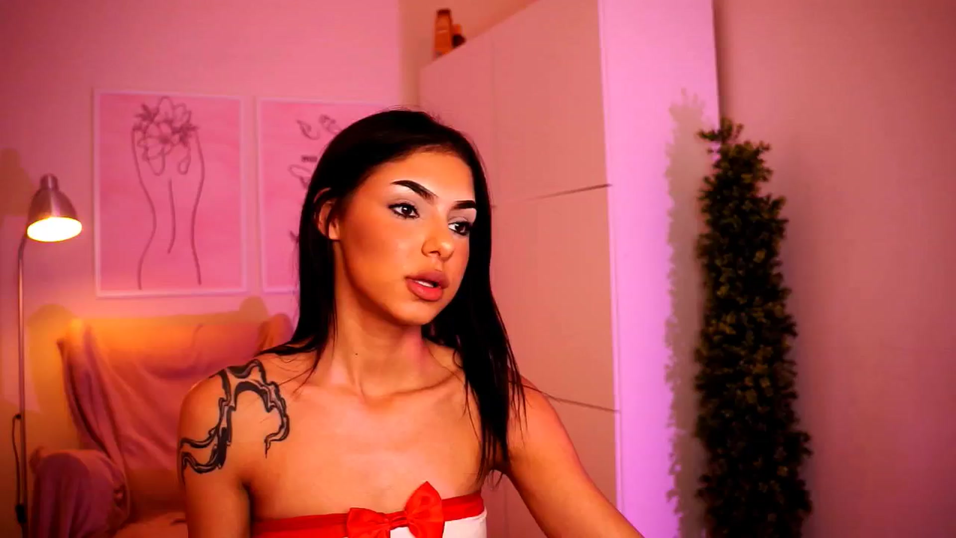Gallery image thumbnail from Playfuljust18's myfreecams stream on, 07/05/2024, 20:17 image 1 of 20