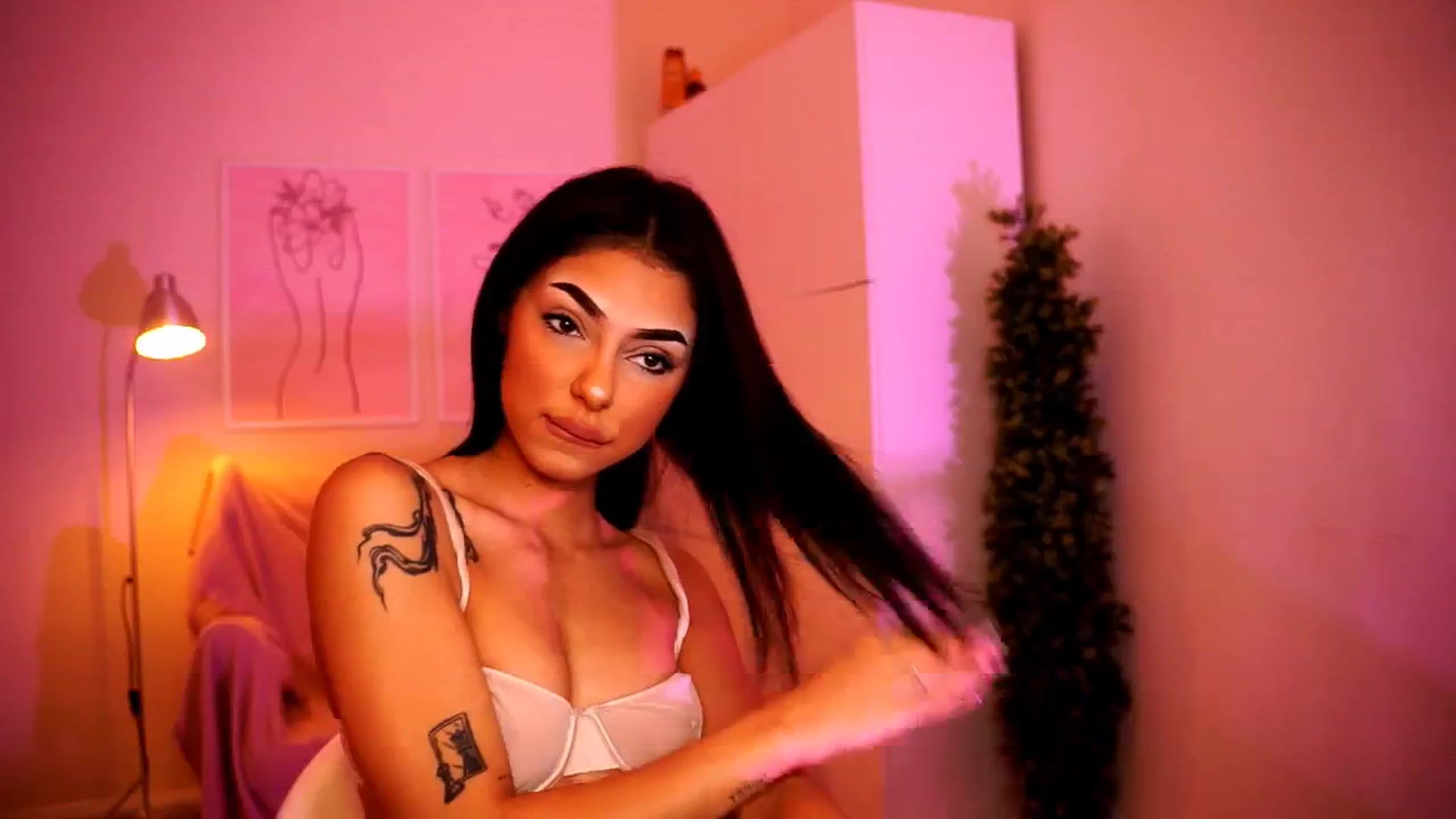 Gallery image thumbnail from Playfuljust18's myfreecams stream on, 07/06/2024, 11:00 image 9 of 20