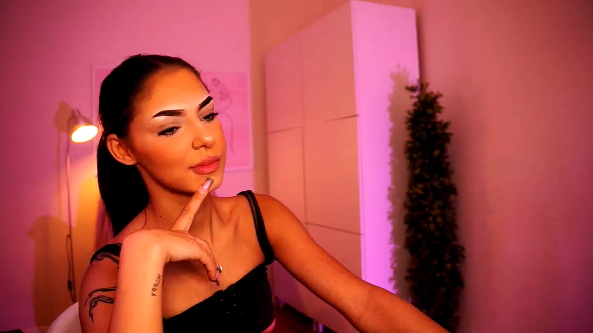 Gallery image thumbnail from Playfuljust18's myfreecams stream on, 07/11/2024, 14:16 image 5 of 20