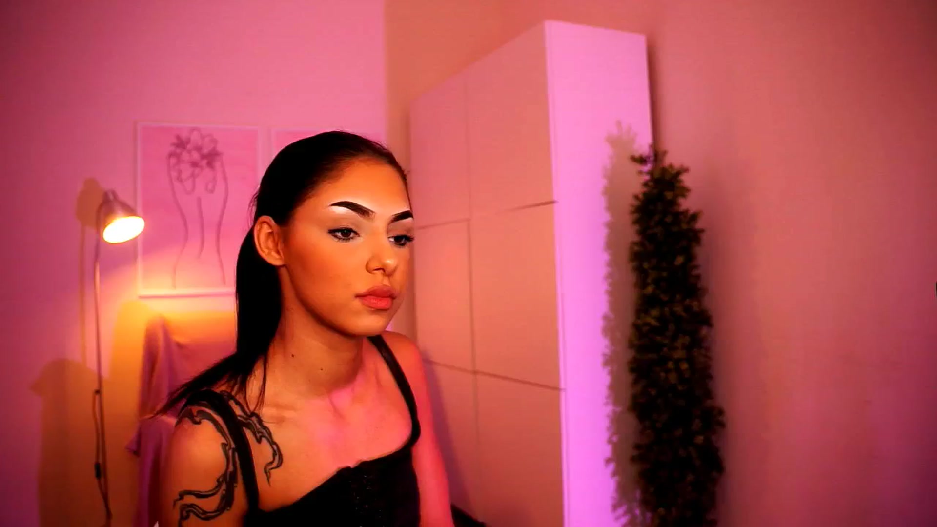 Gallery image thumbnail from Playfuljust18's myfreecams stream on, 07/11/2024, 14:16 image 15 of 20