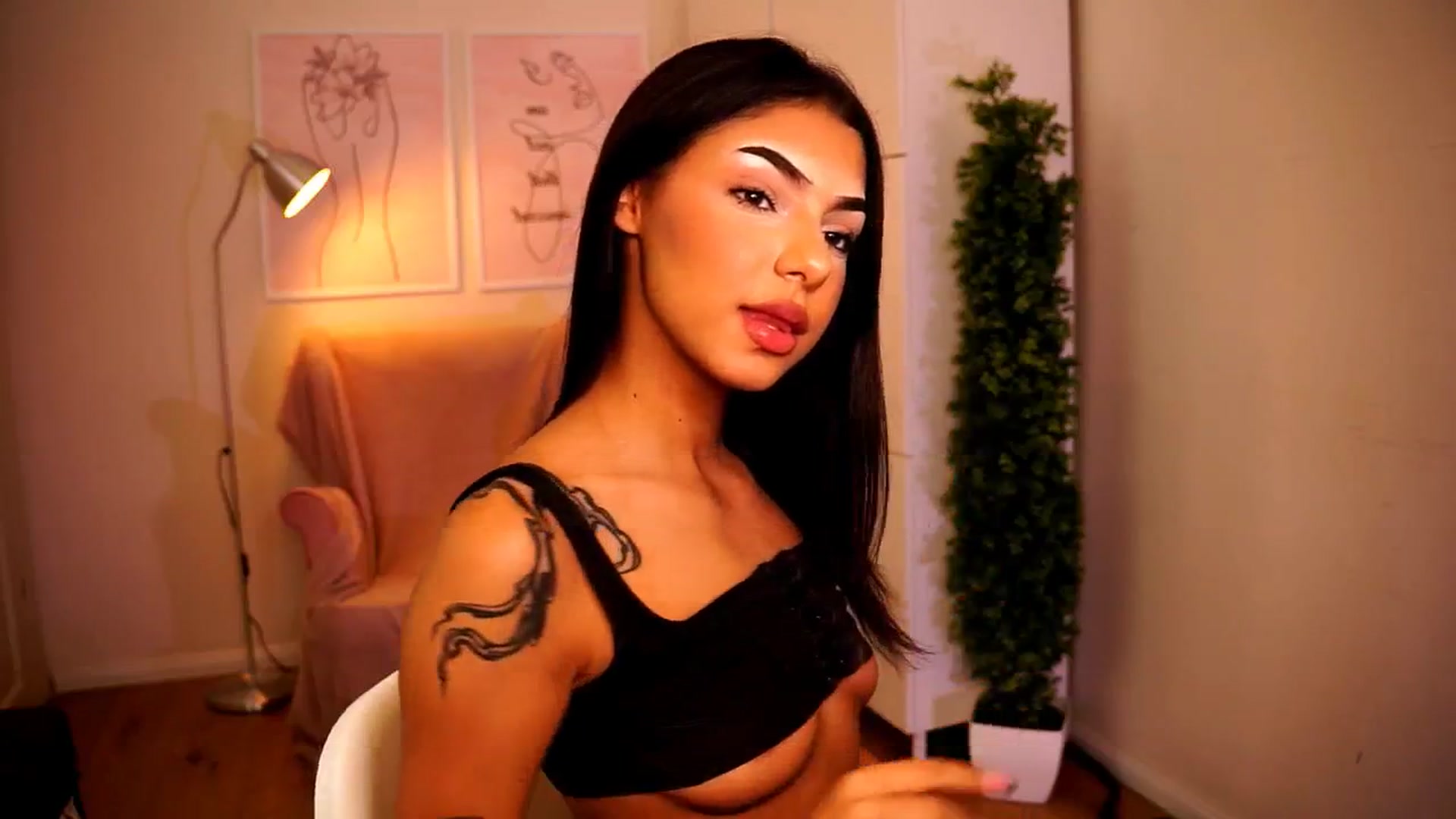 Gallery image thumbnail from Playfuljust18's myfreecams stream on, 07/22/2024, 18:44 image 17 of 20