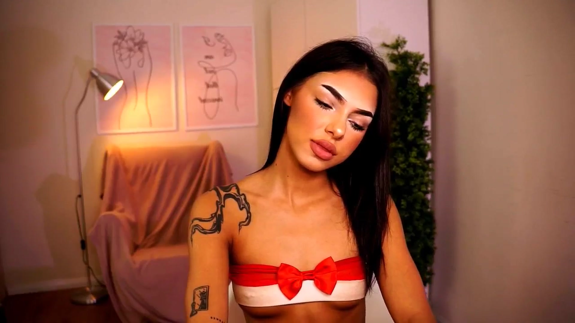 Gallery image thumbnail from Playfuljust18's myfreecams stream on, 07/23/2024, 15:58 image 12 of 20