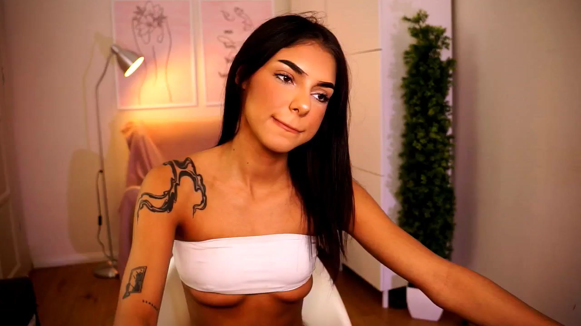 Gallery image thumbnail from Playfuljust18's myfreecams stream on, 07/24/2024, 10:48 image 4 of 20