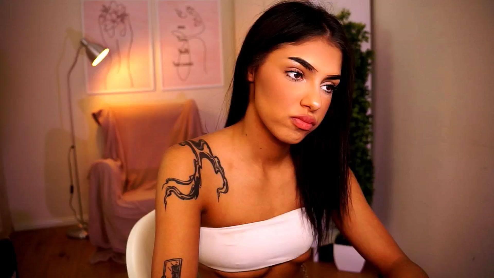 Gallery image thumbnail from Playfuljust18's myfreecams stream on, 07/24/2024, 10:48 image 19 of 20