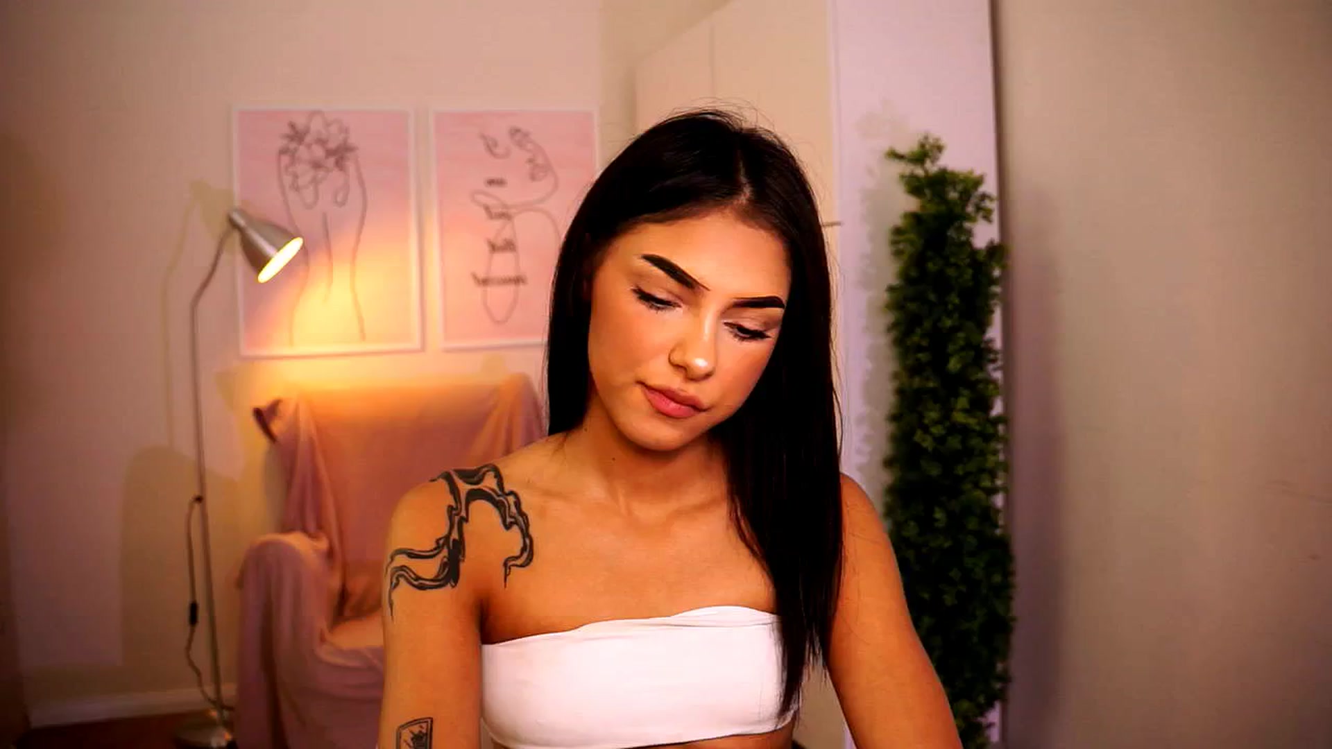 Gallery image thumbnail from Playfuljust18's myfreecams stream on, 07/24/2024, 10:48 image 13 of 20