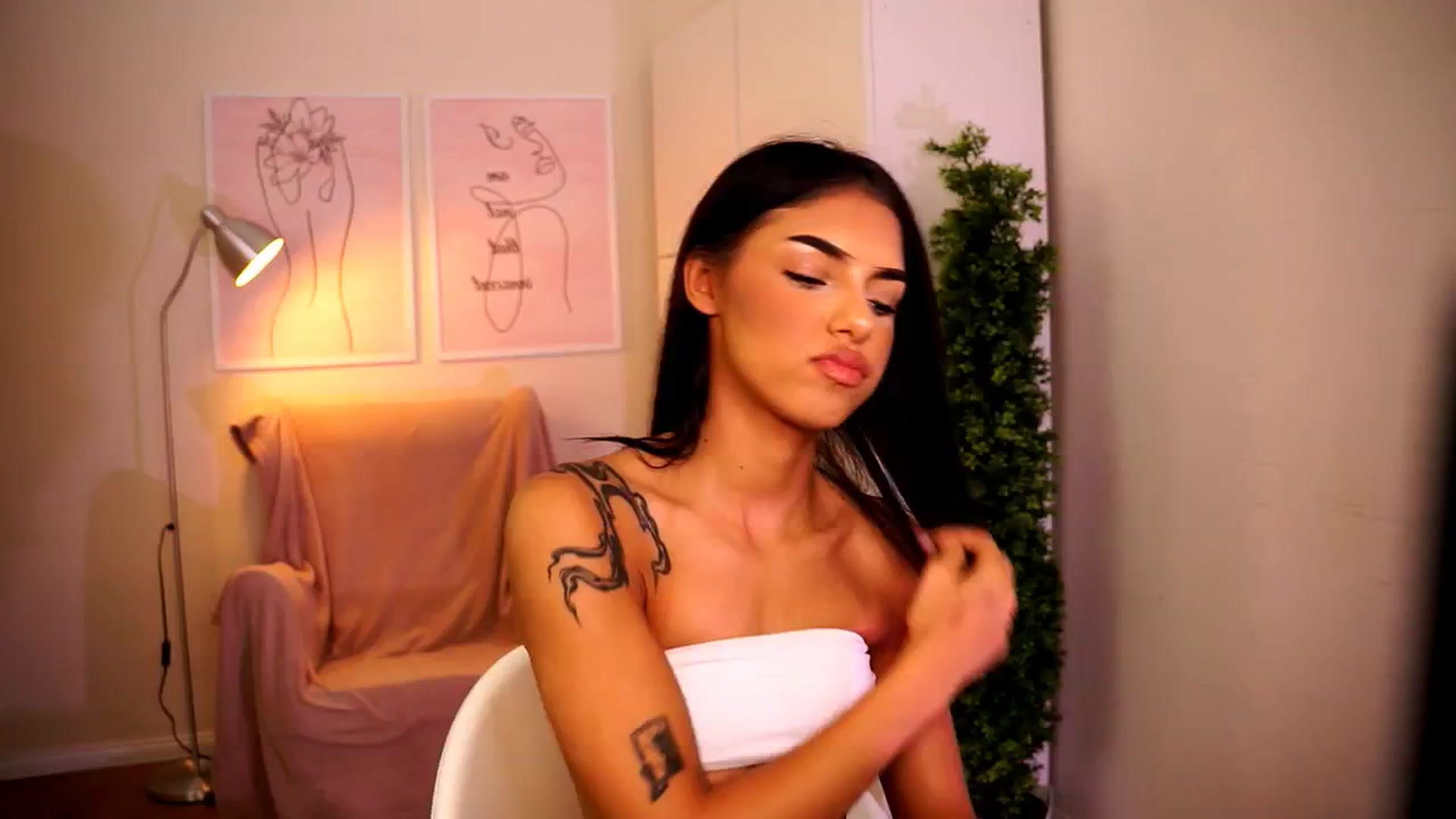 Gallery image thumbnail from Playfuljust18's myfreecams stream on, 07/24/2024, 10:48 image 11 of 20