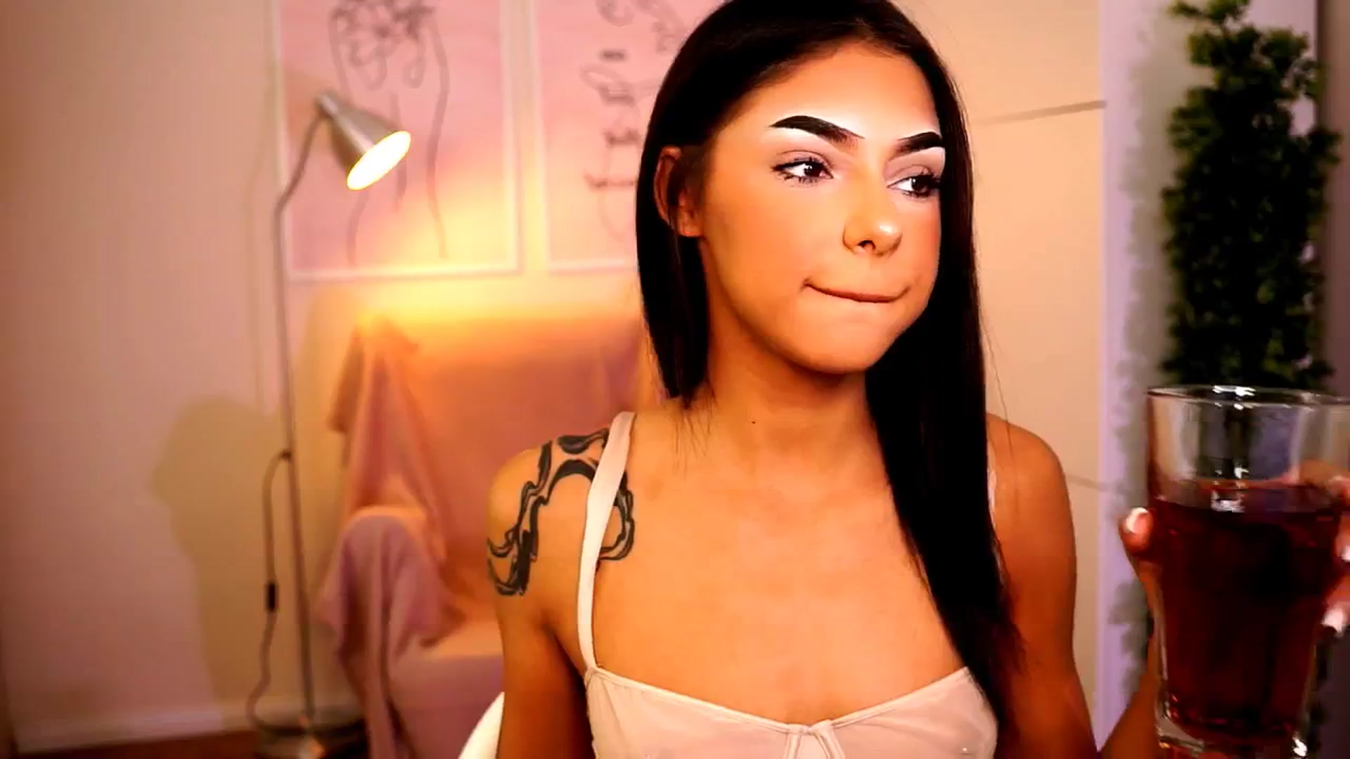 Gallery image thumbnail from Playfuljust18's myfreecams stream on, 07/26/2024, 08:57 image 18 of 20