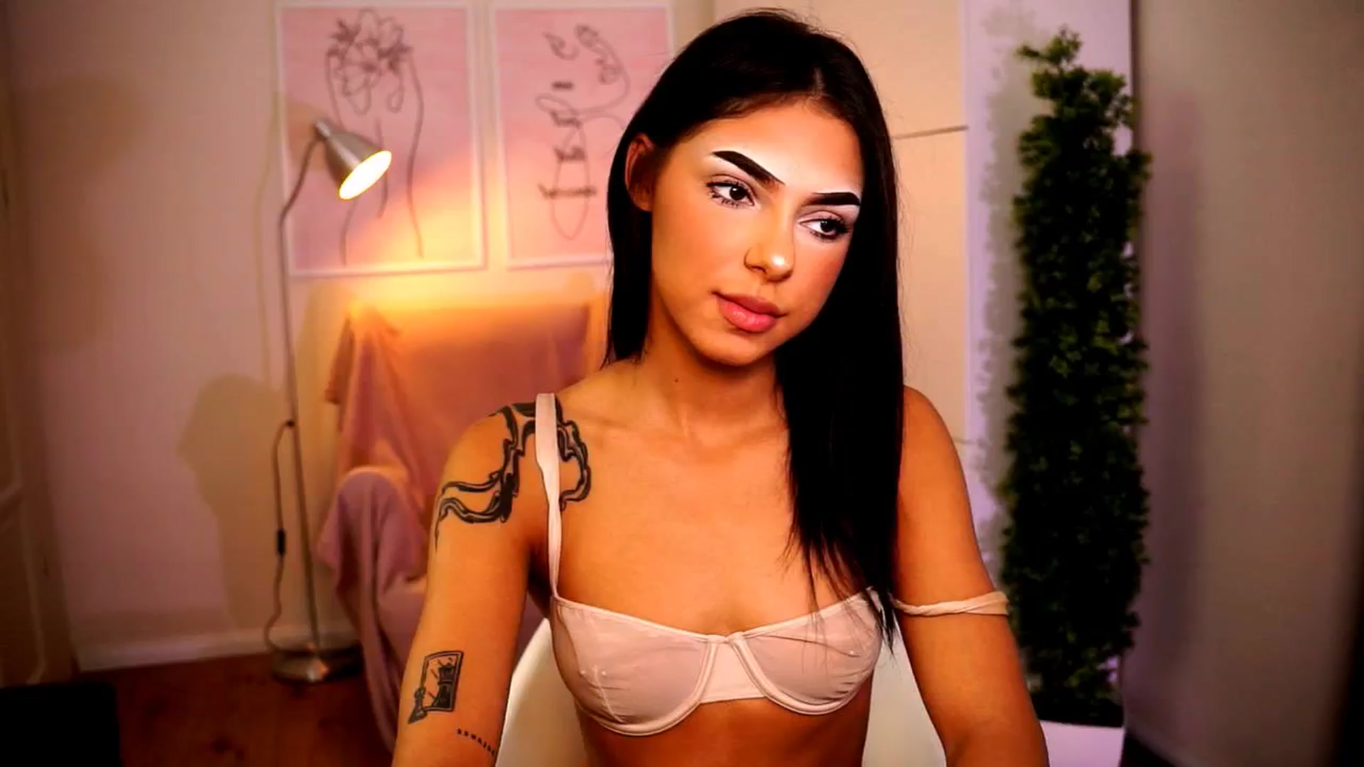 Gallery image thumbnail from Playfuljust18's myfreecams stream on, 07/26/2024, 10:50 image 8 of 20