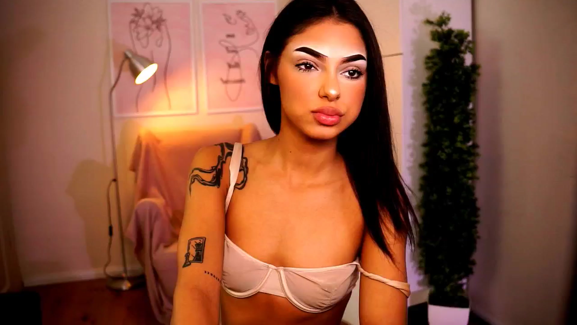 Gallery image thumbnail from Playfuljust18's myfreecams stream on, 07/26/2024, 10:50 image 6 of 20