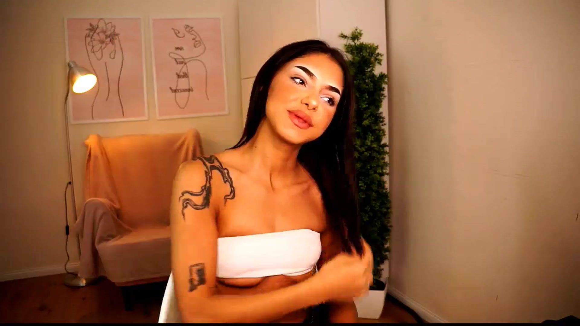 Gallery image thumbnail from Playfuljust18's myfreecams stream on, 07/27/2024, 12:37 image 18 of 20
