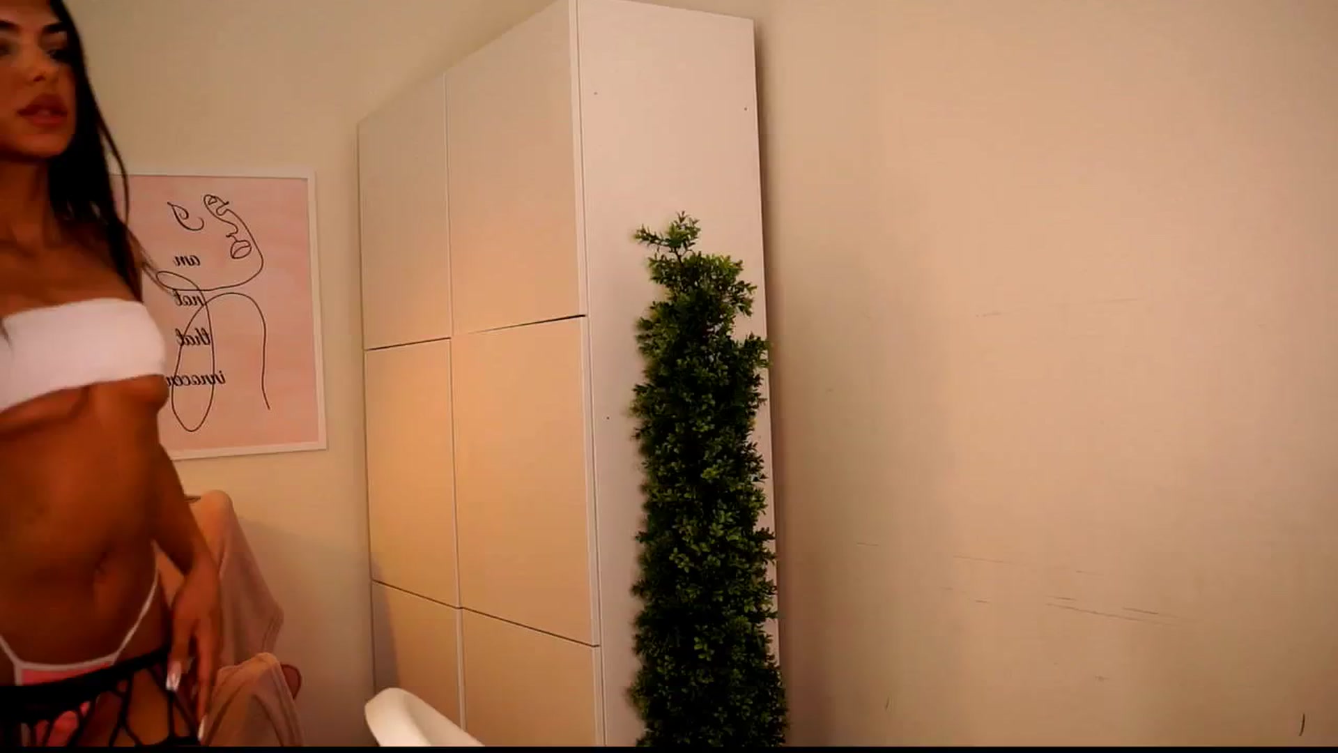 Gallery image thumbnail from Playfuljust18's myfreecams stream on, 07/27/2024, 13:48 image 1 of 20