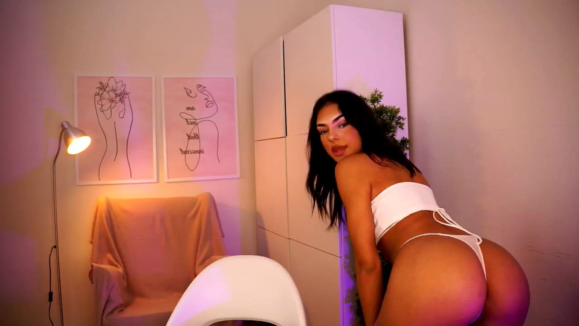 Gallery image thumbnail from Playfuljust18's myfreecams stream on, 07/29/2024, 12:00 image 5 of 20