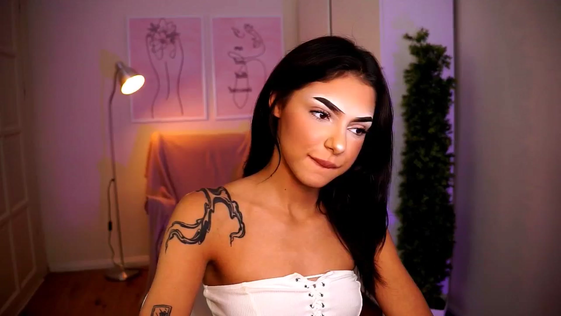 Gallery image thumbnail from Playfuljust18's myfreecams stream on, 07/29/2024, 14:29 image 11 of 20