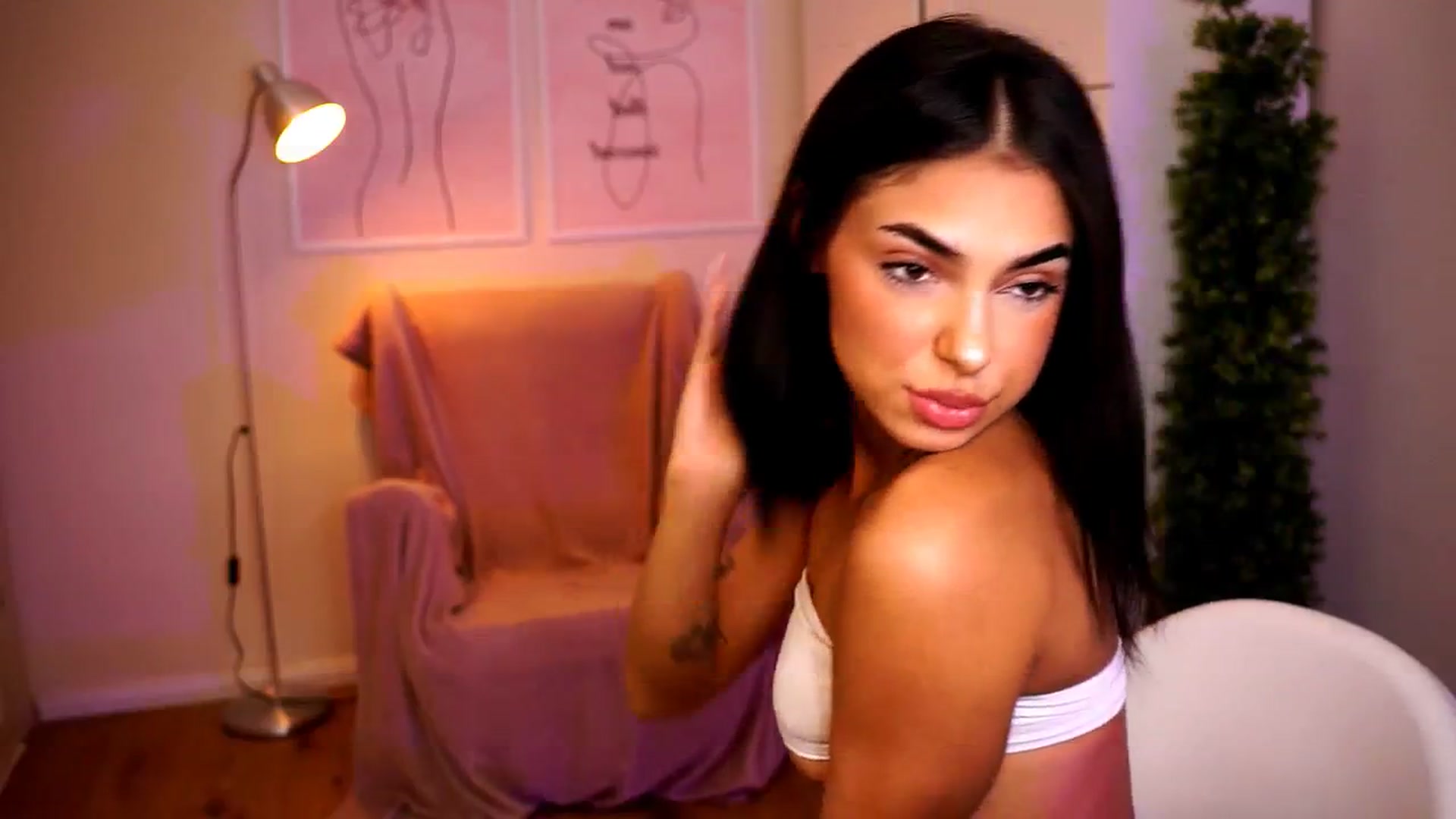 Gallery image thumbnail from Playfuljust18's myfreecams stream on, 07/30/2024, 17:16 image 3 of 20