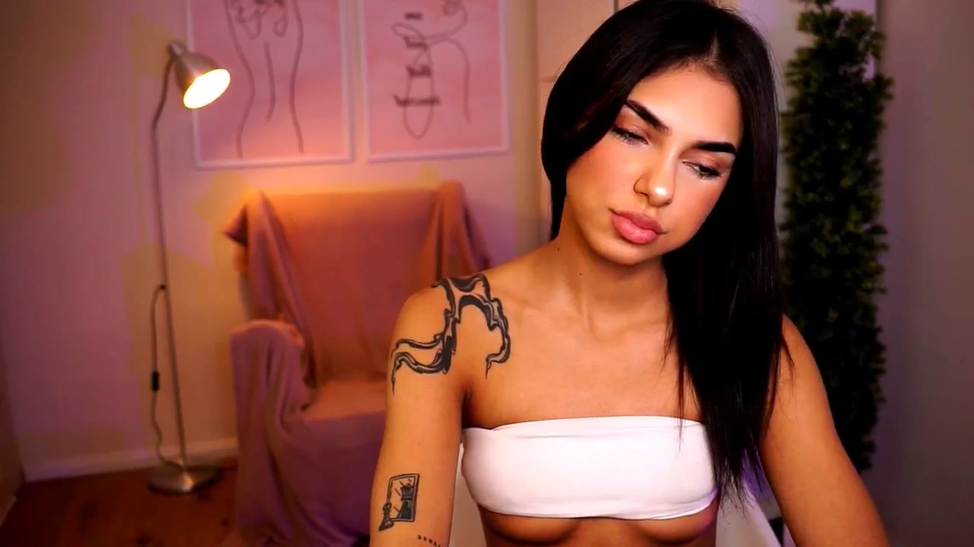 Gallery image thumbnail from Playfuljust18's myfreecams stream on, 07/30/2024, 17:16 image 2 of 20