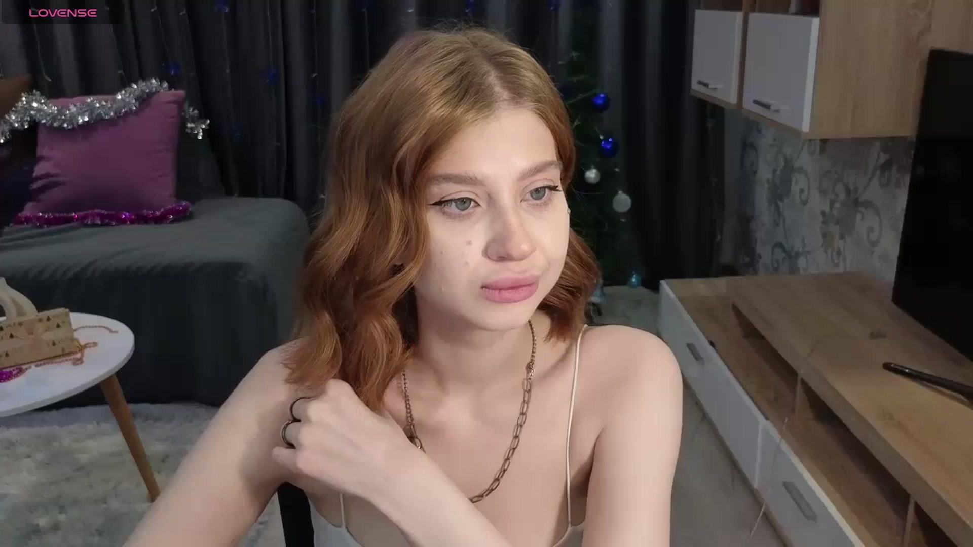 Gallery image thumbnail from Playmind's myfreecams stream on, 12/18/2024, 10:00 image 6 of 20