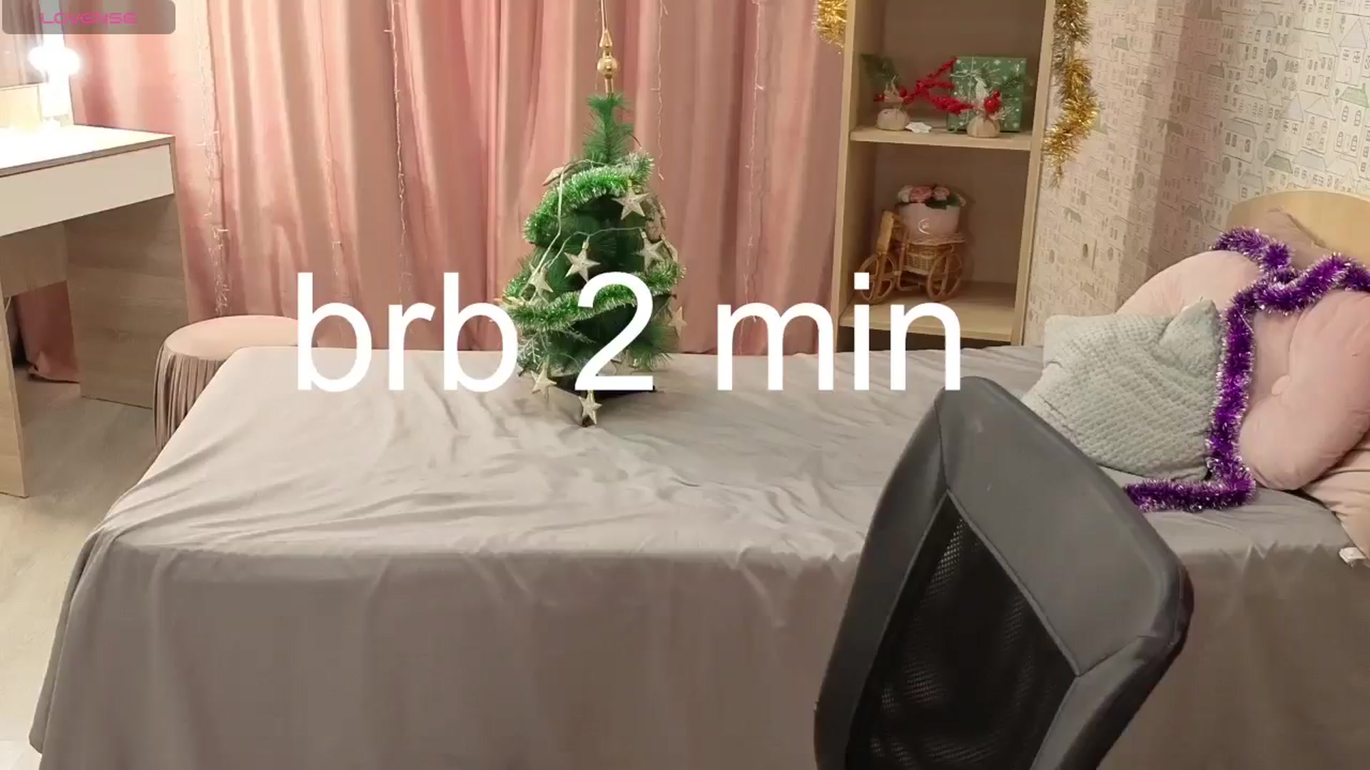 Gallery image thumbnail from Playmind's myfreecams stream on, 12/25/2024, 08:40 image 15 of 20