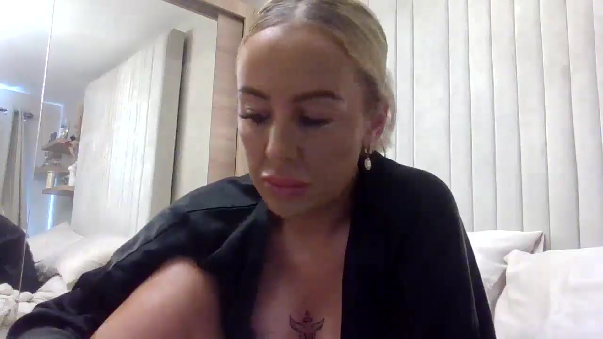 Gallery image thumbnail from Playwithdolly's myfreecams stream on, 06/15/2025, 13:09 image 8 of 20
