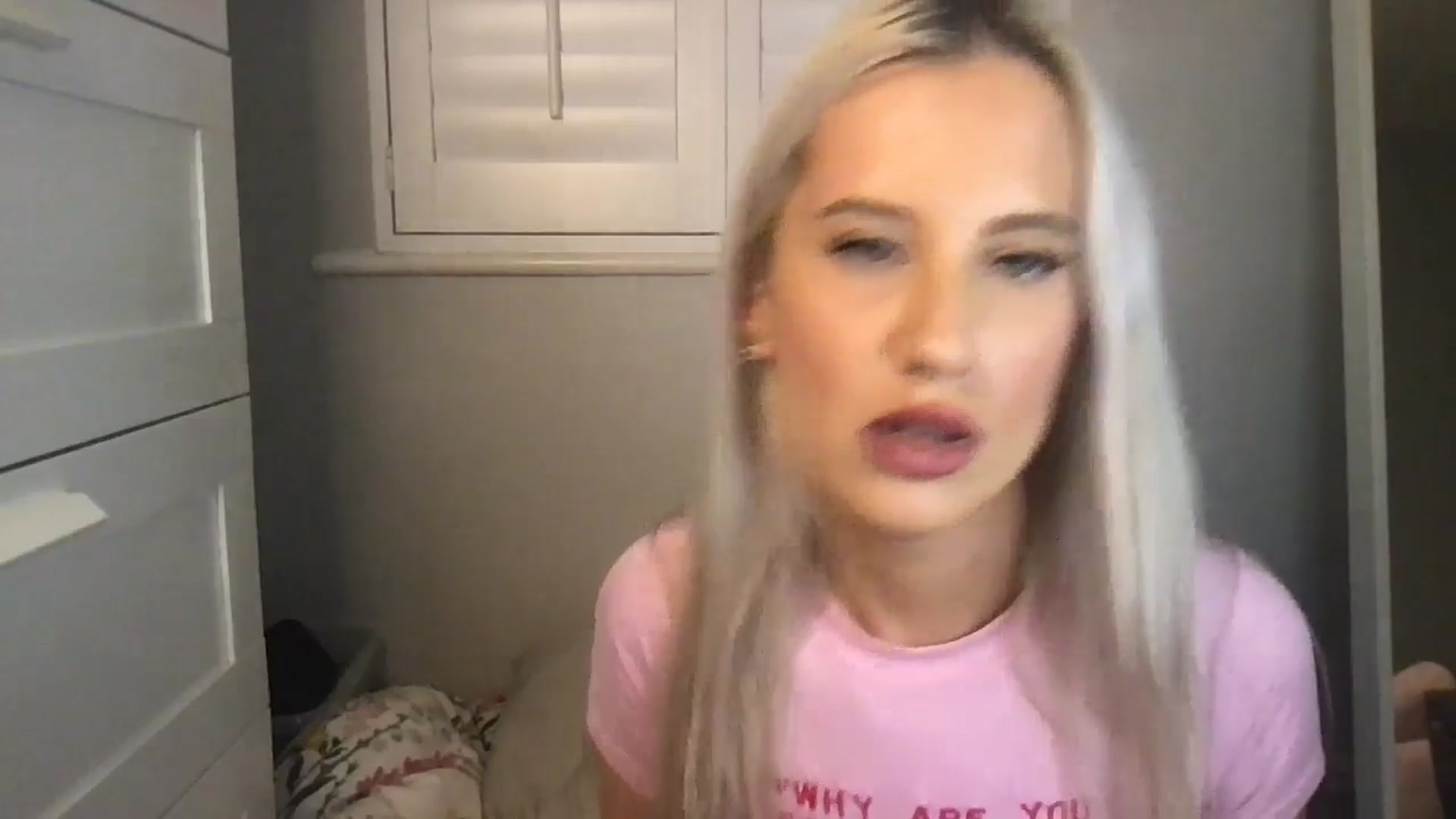 Gallery image thumbnail from PleasingPoppy's myfreecams stream on, 04/08/2025, 24:33 image 6 of 20