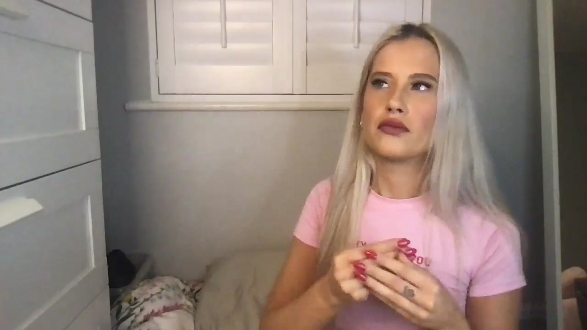 Gallery image thumbnail from PleasingPoppy's myfreecams stream on, 04/08/2025, 24:33 image 5 of 20