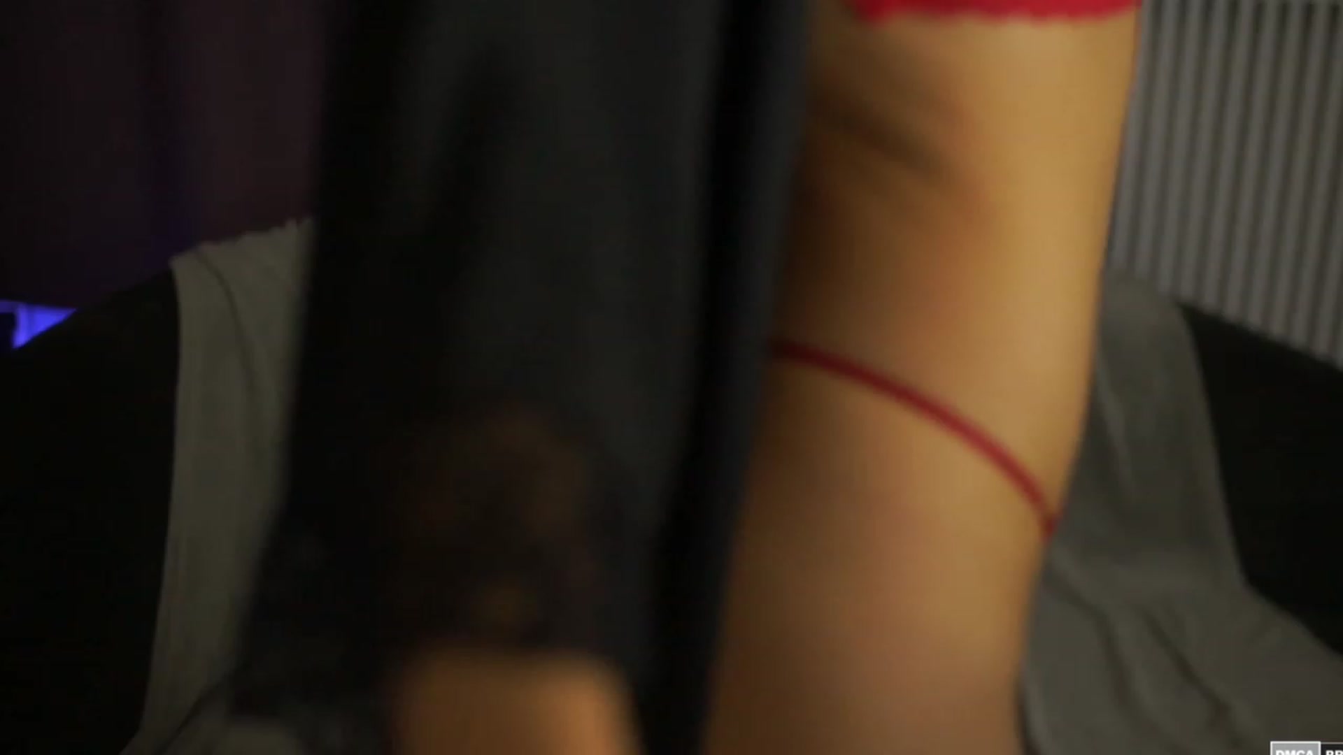 Gallery image thumbnail from PlsDontellMom's myfreecams stream on, 12/16/2022, 11:46 image 3 of 20