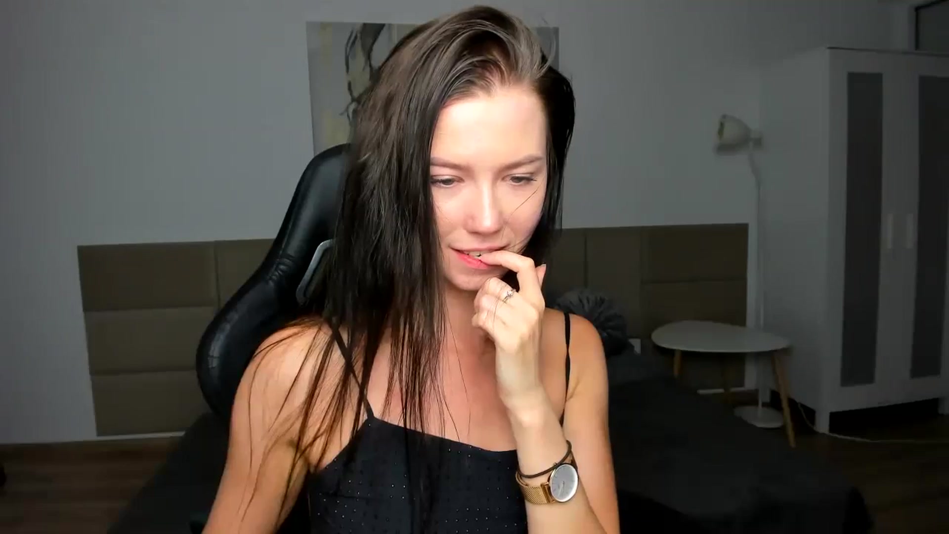 Gallery image thumbnail from Plumeriaa's myfreecams stream on, 07/07/2024, 20:00 image 17 of 20