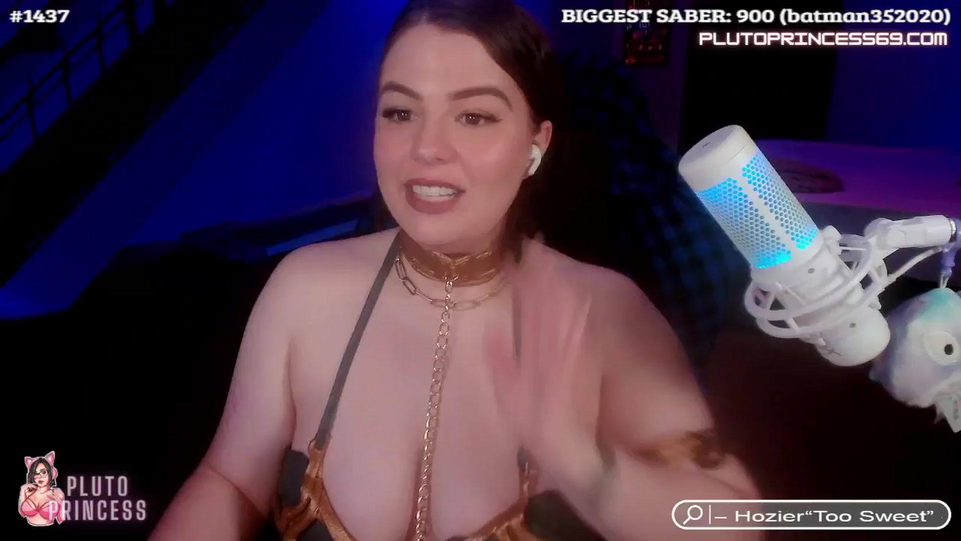 Gallery image thumbnail from PlutoPrincess's myfreecams stream on, 05/05/2024, 02:54 image 11 of 20