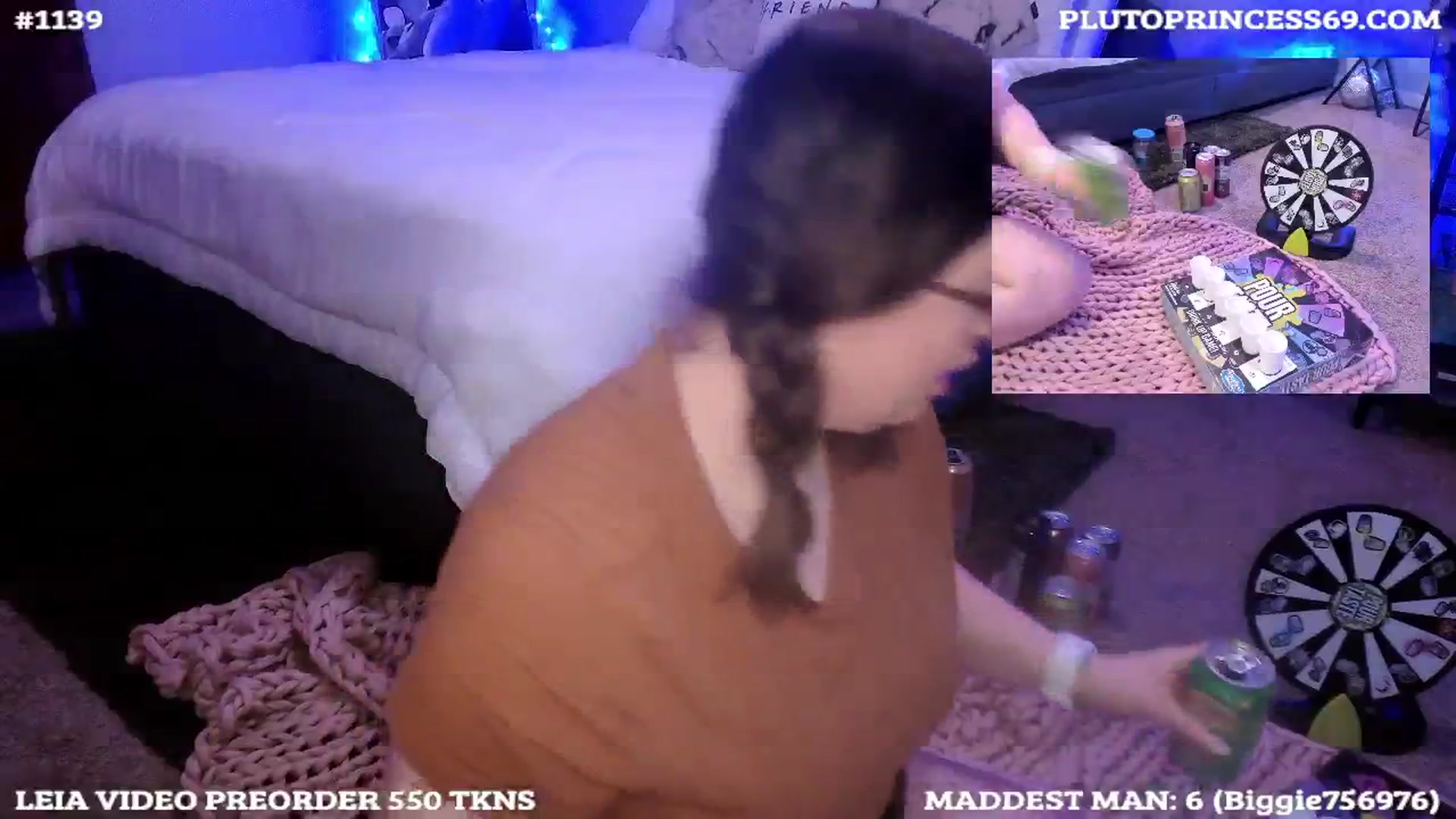 Gallery image thumbnail from PlutoPrincess's myfreecams stream on, 05/10/2024, 07:00 image 4 of 20