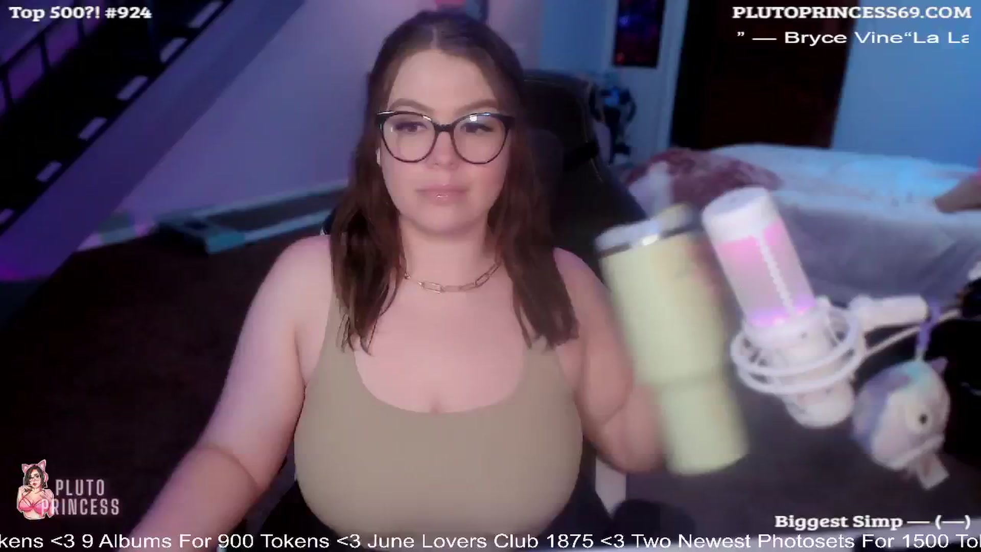 Gallery image thumbnail from PlutoPrincess's myfreecams stream on, 06/13/2024, 05:13 image 3 of 20