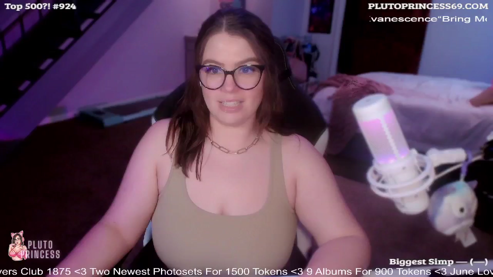 Gallery image thumbnail from PlutoPrincess's myfreecams stream on, 06/13/2024, 05:13 image 4 of 20