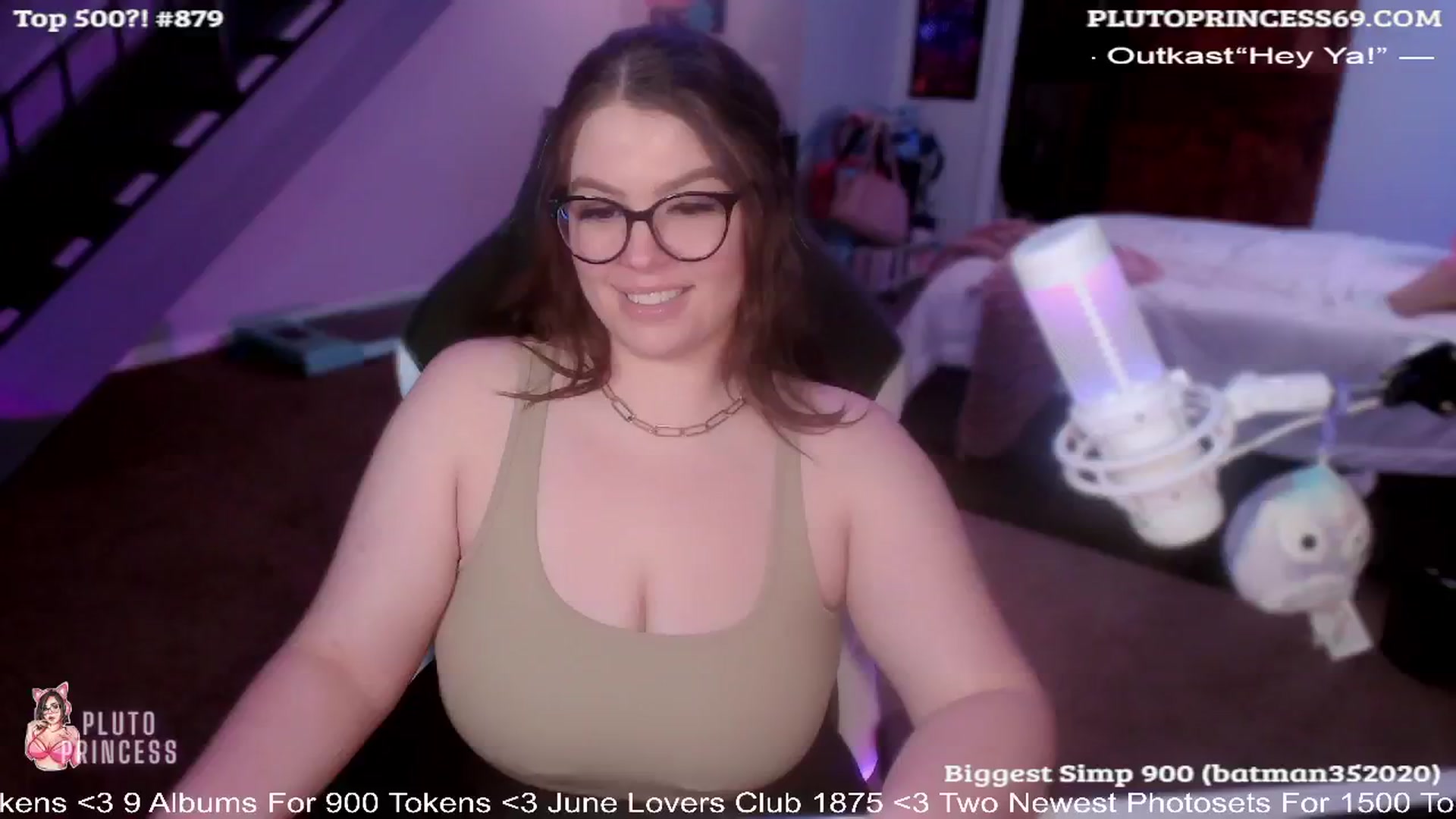 Gallery image thumbnail from PlutoPrincess's myfreecams stream on, 06/13/2024, 05:13 image 12 of 20