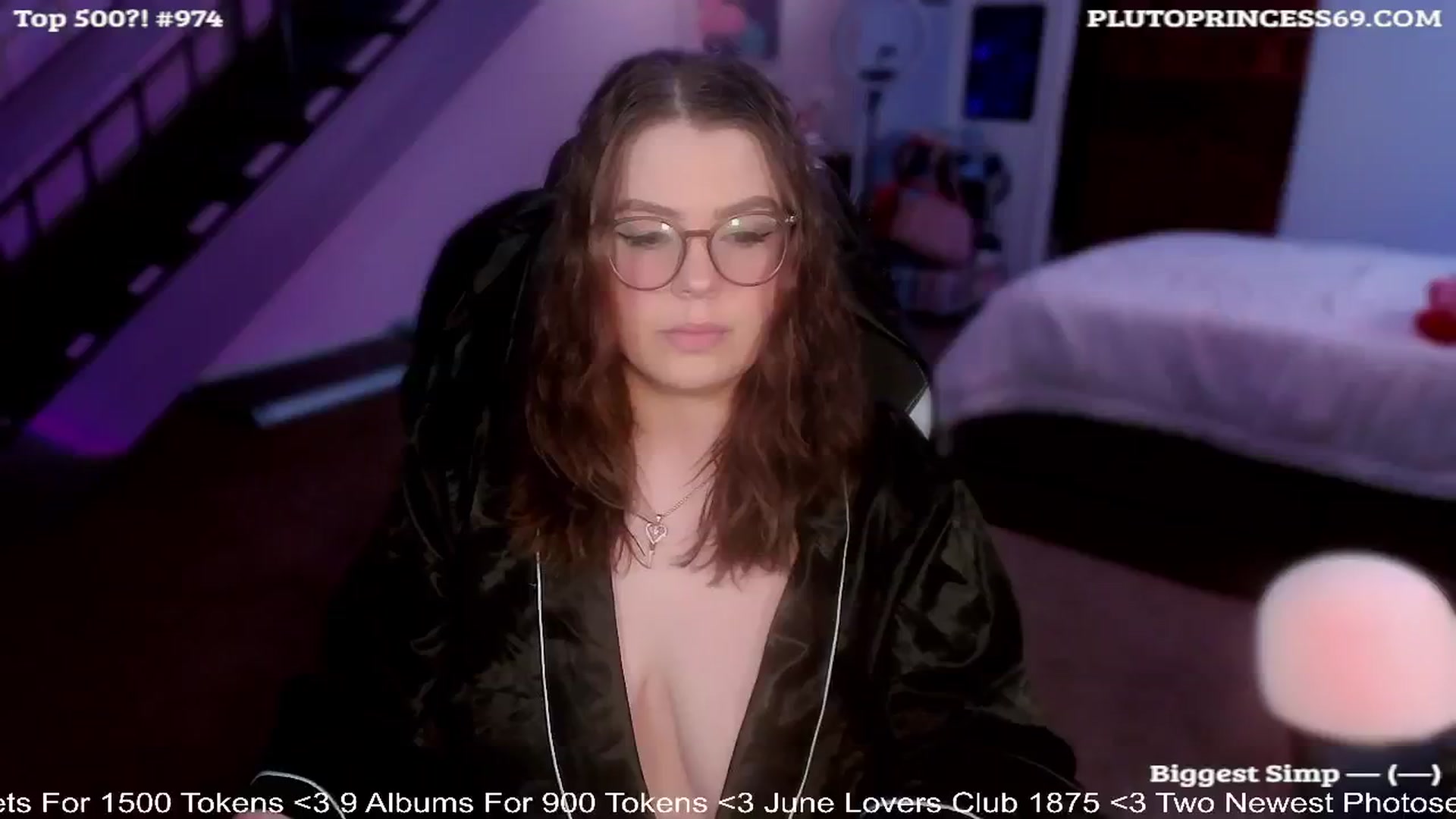 Gallery image thumbnail from PlutoPrincess's myfreecams stream on, 06/16/2024, 06:35 image 10 of 20