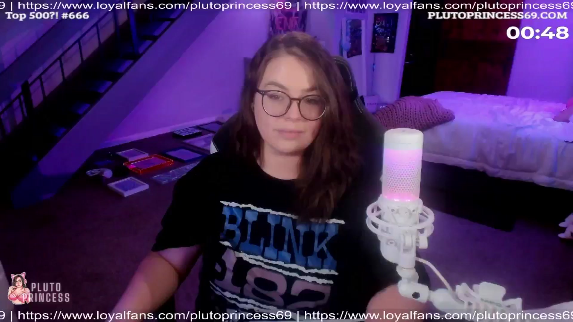 Gallery image thumbnail from PlutoPrincess's myfreecams stream on, 09/18/2024, 05:32 image 6 of 20