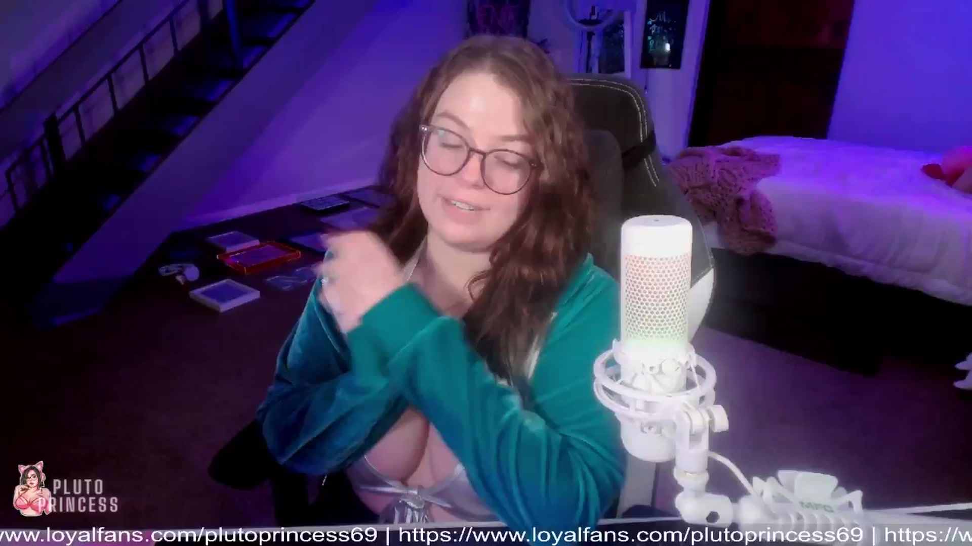 Gallery image thumbnail from PlutoPrincess's myfreecams stream on, 09/27/2024, 07:07 image 11 of 20
