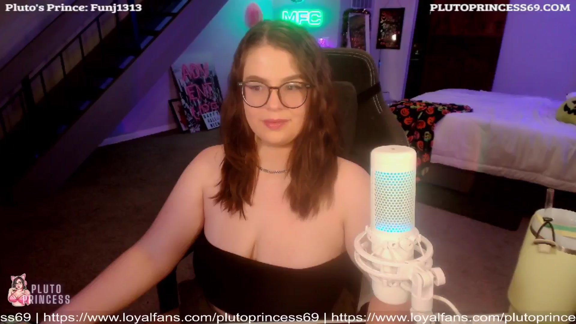 Gallery image thumbnail from PlutoPrincess's myfreecams stream on, 10/01/2024, 05:00 image 10 of 20