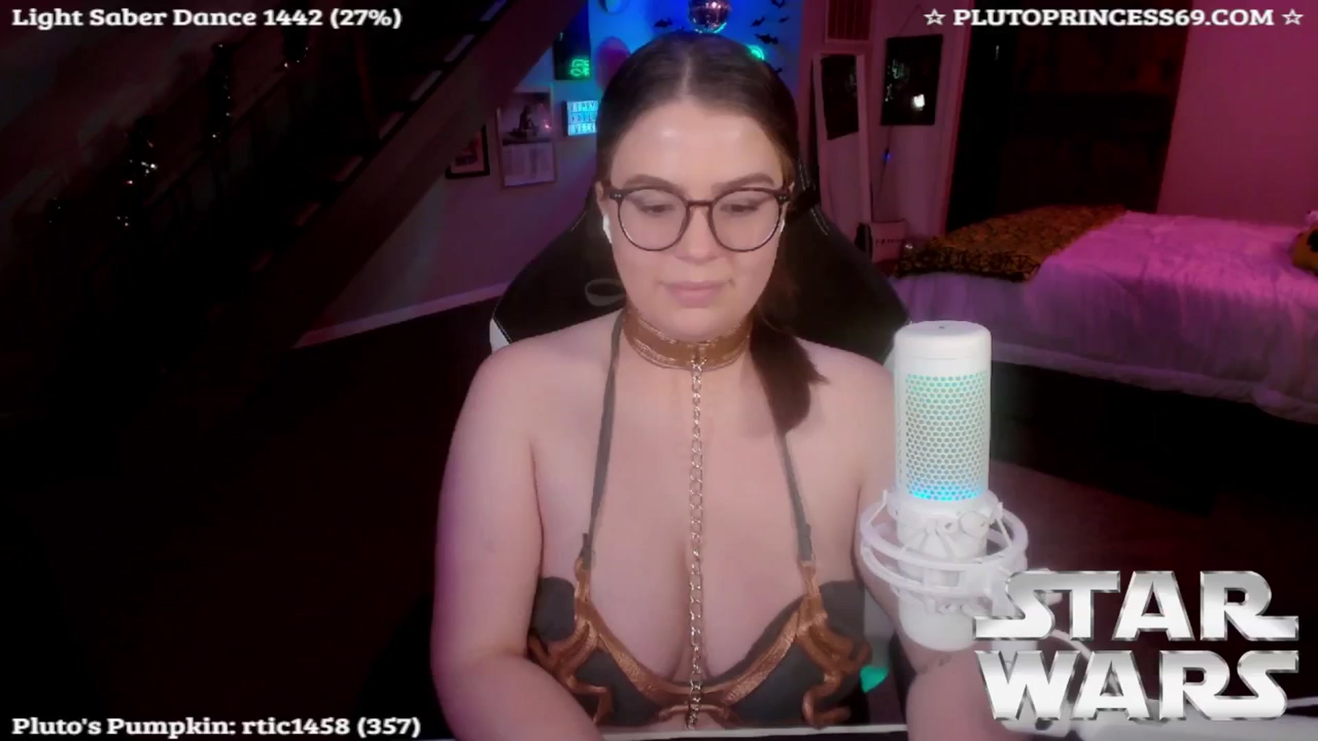 Gallery image thumbnail from PlutoPrincess's myfreecams stream on, 10/08/2024, 07:06 image 7 of 20