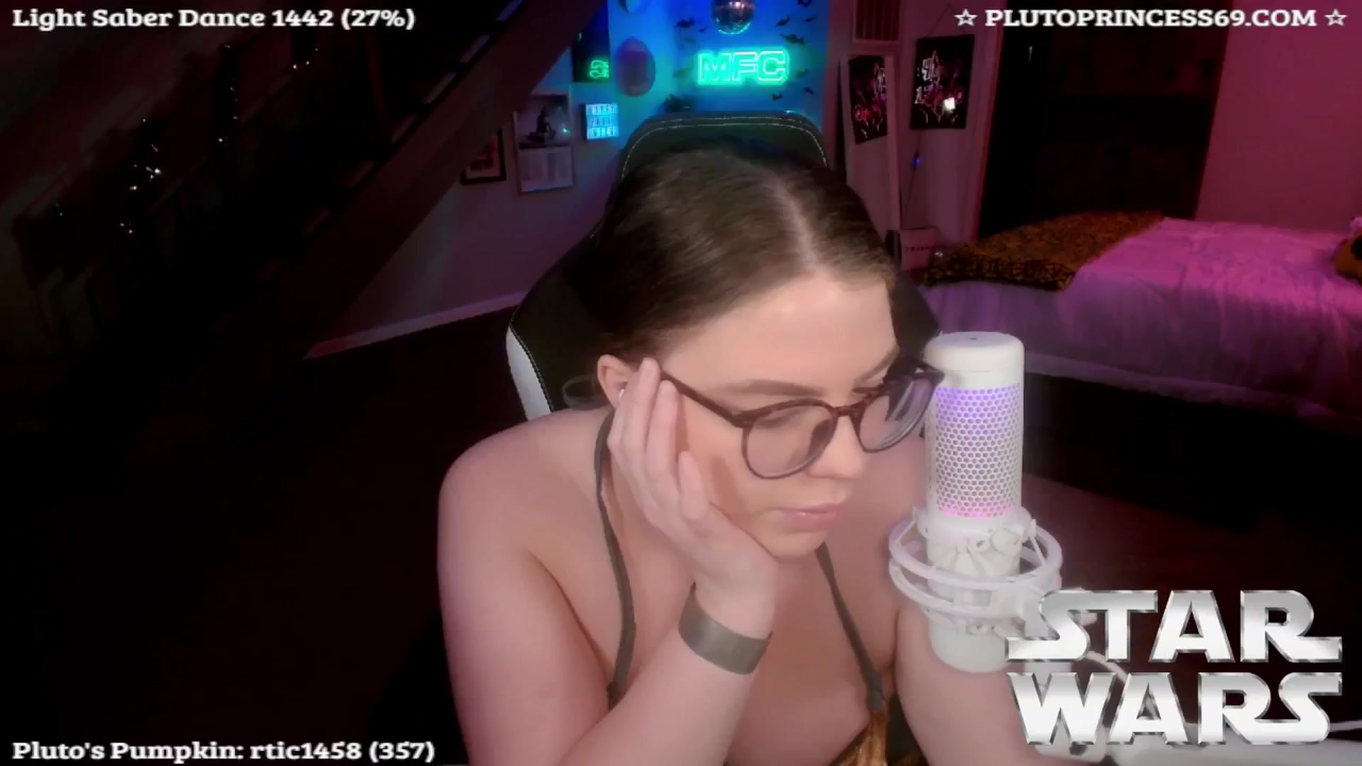 Gallery image thumbnail from PlutoPrincess's myfreecams stream on, 10/08/2024, 07:06 image 9 of 20