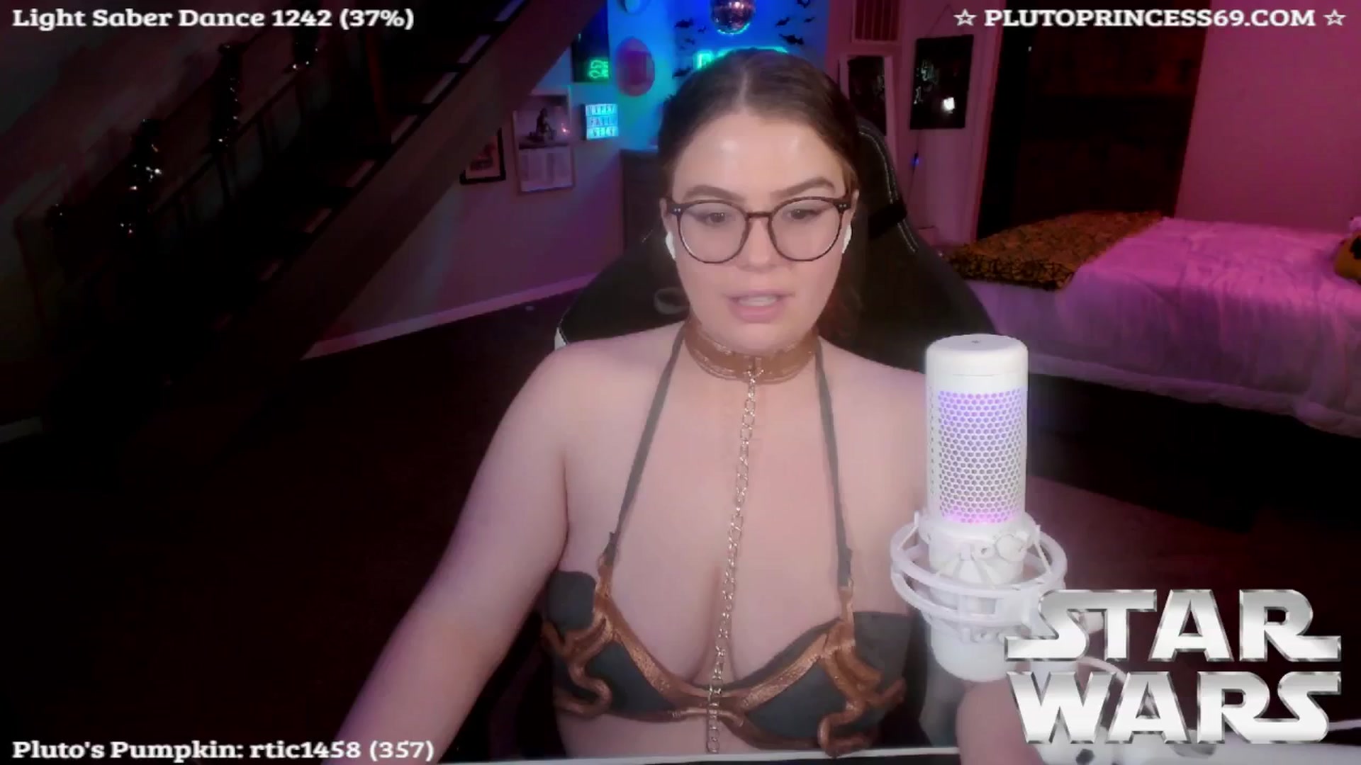 Gallery image thumbnail from PlutoPrincess's myfreecams stream on, 10/08/2024, 07:06 image 15 of 20