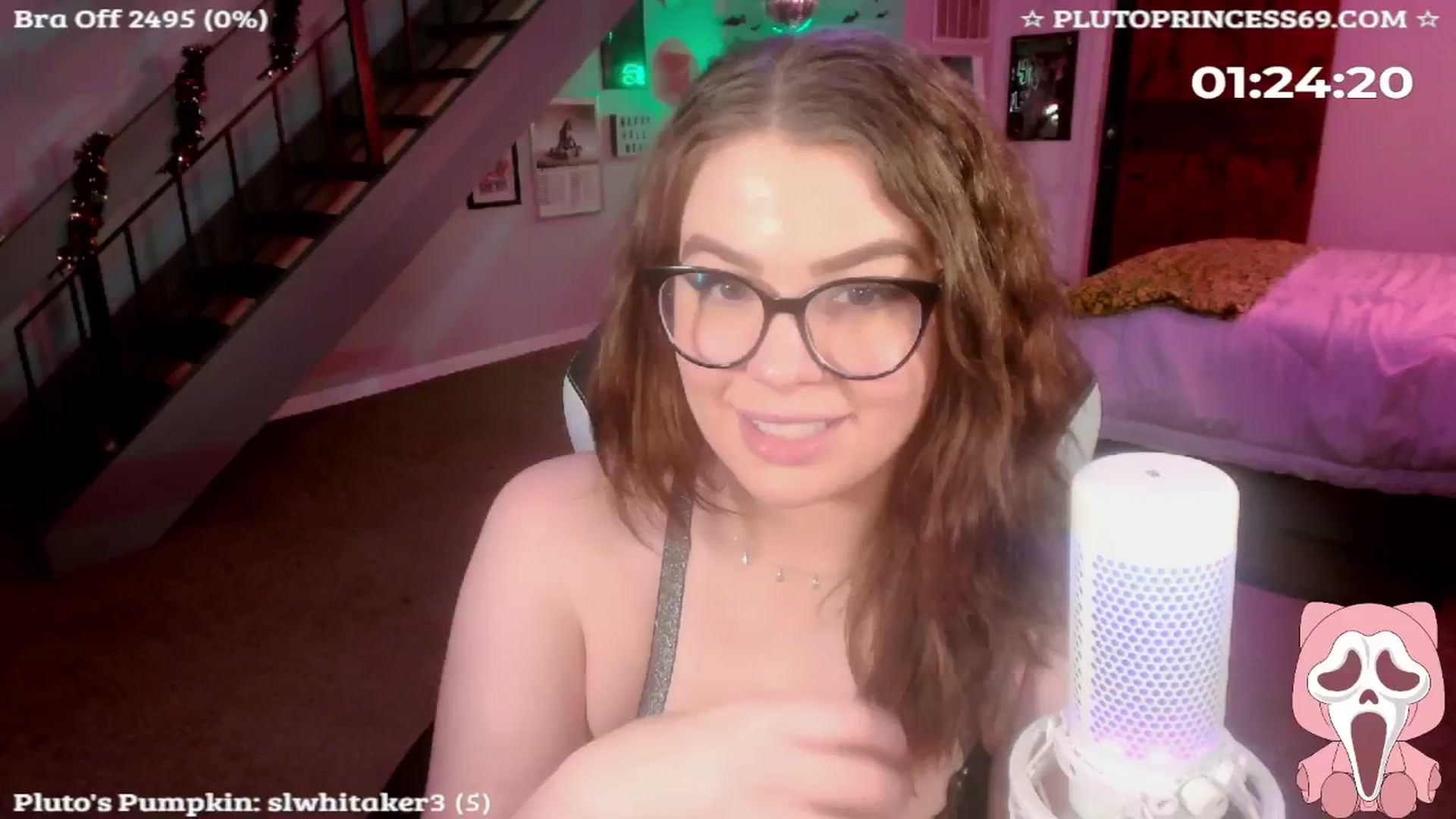 Gallery image thumbnail from PlutoPrincess's myfreecams stream on, 10/11/2024, 06:23 image 9 of 20