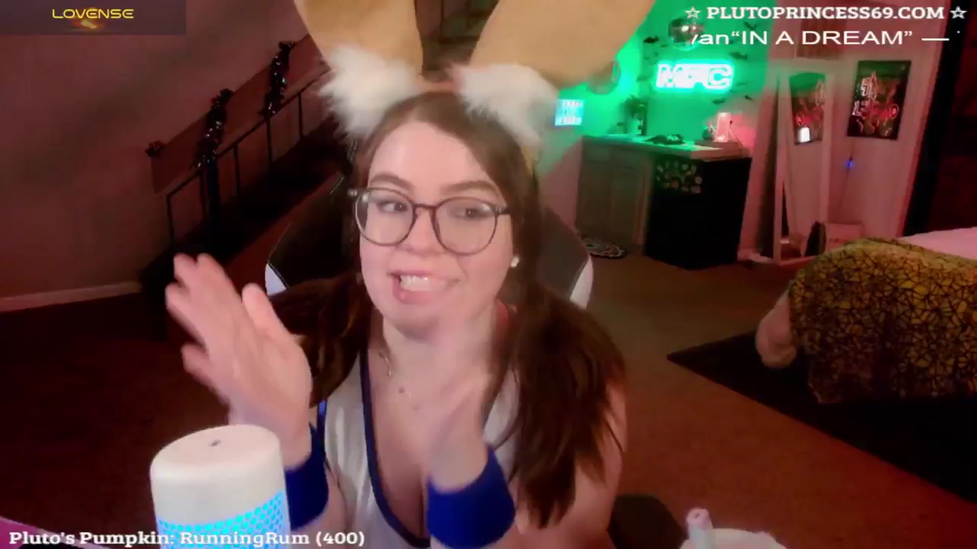 Gallery image thumbnail from PlutoPrincess's myfreecams stream on, 10/15/2024, 07:19 image 8 of 20